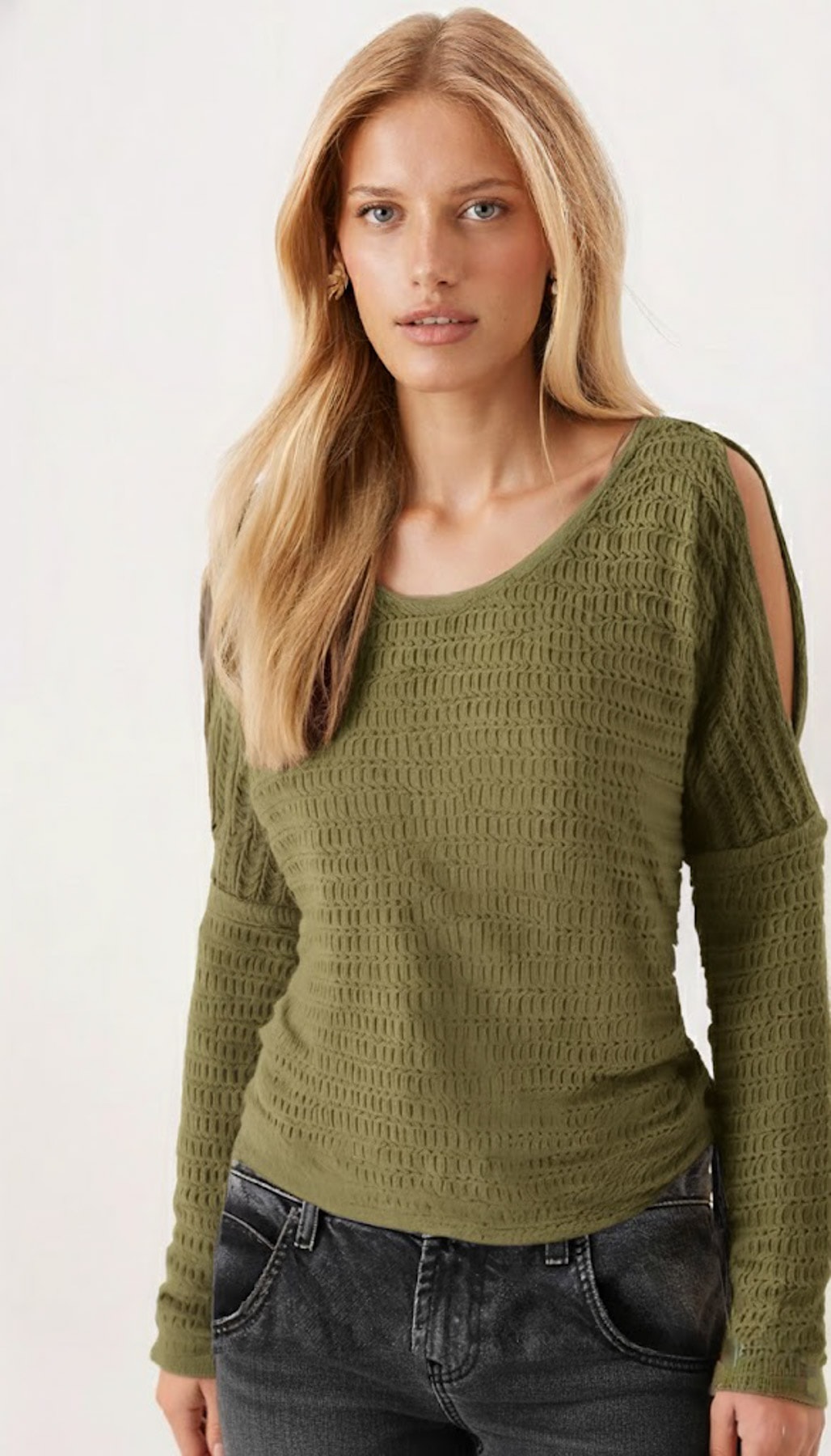 Kadın Haki Yumuşak Dokulu Omuz Dekolteli Bluz ARM-26K001024