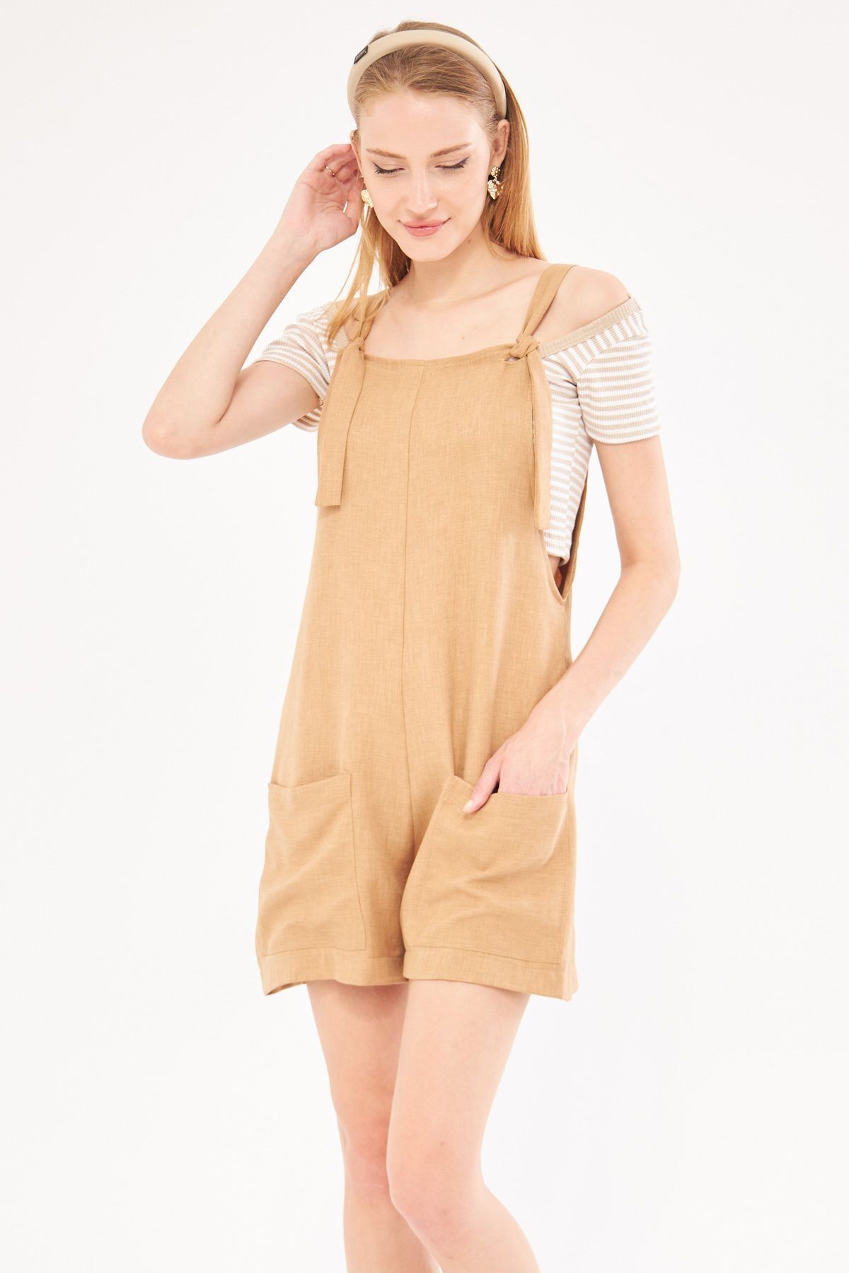 Kadın Camel Askıları Bağlama Detaylı Cepli Mini Tulum ARM-24Y001077