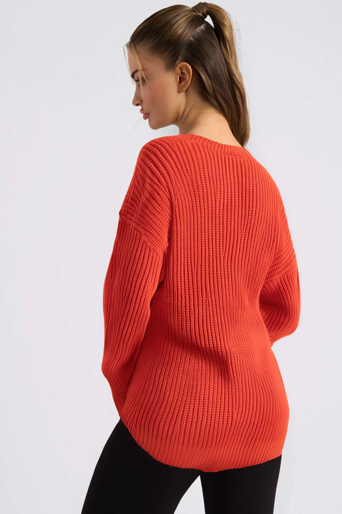 Kadın Turuncu V Yaka Taşlı Triko Kazak ARM-26K136026