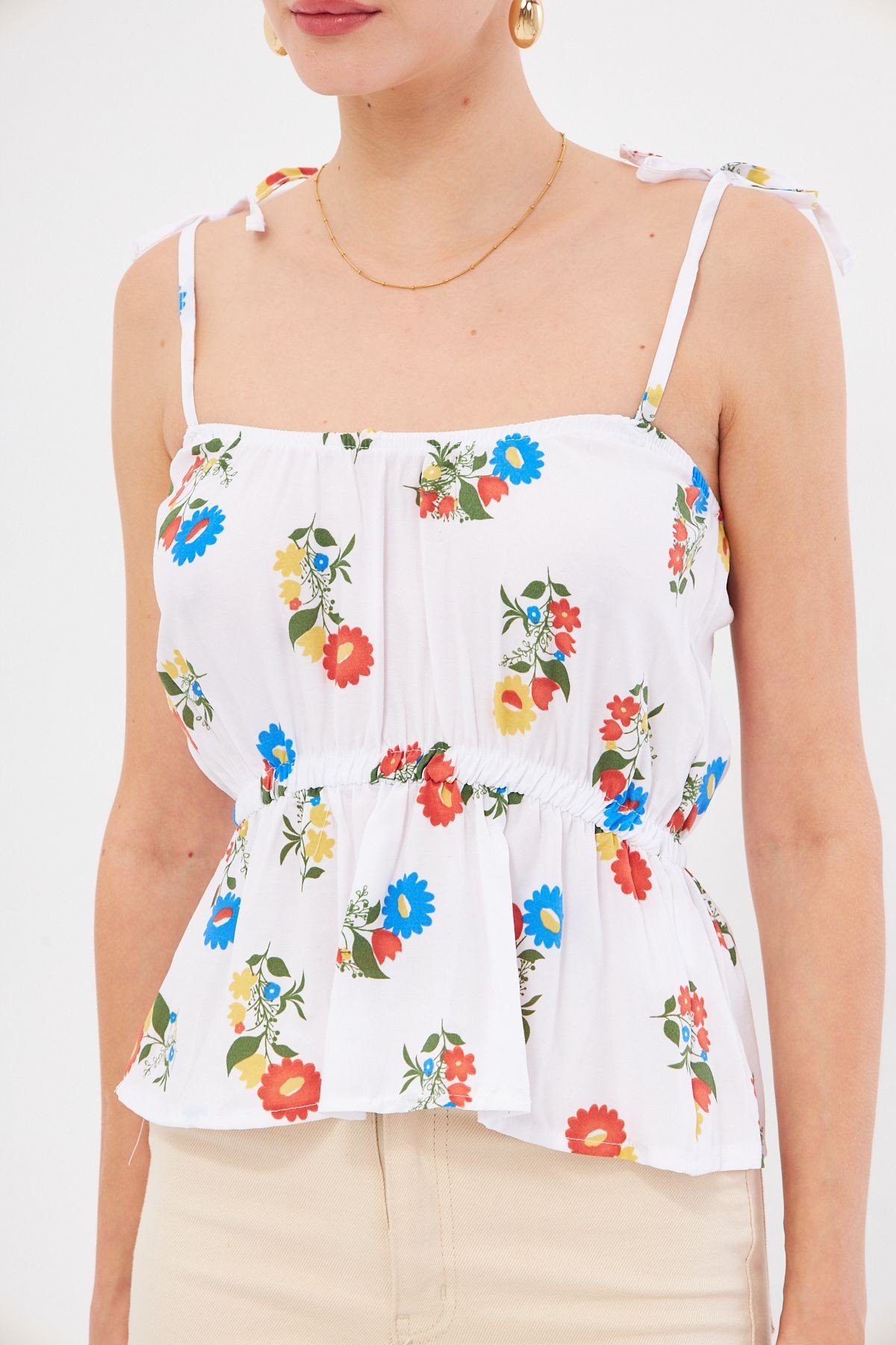 Kadın Beyaz Desenli Beli Lastikli Askıları Bağlama Detaylı Straplez Crop Bluz ARM-24Y001116