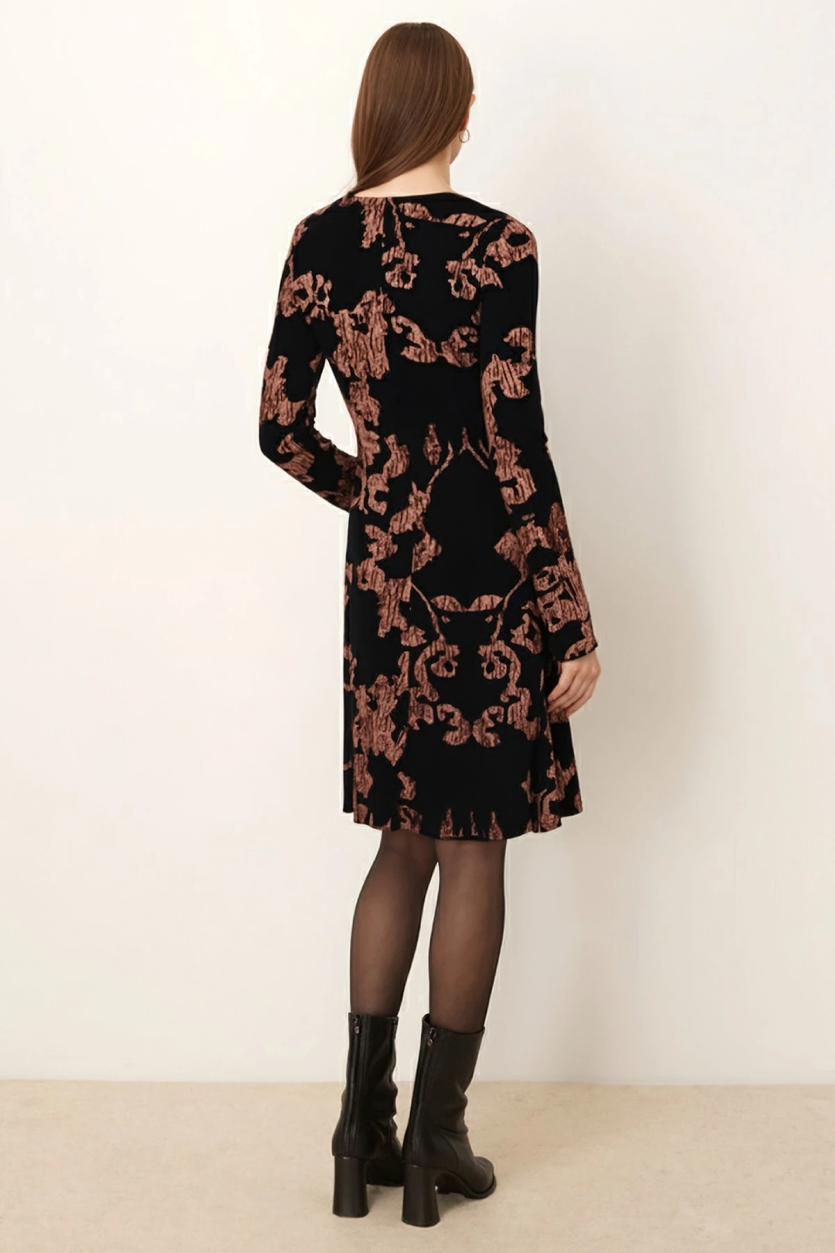 Kadın Siyah-Bej Sıfır Yaka Uzun Kollu Elbise ARM-26K001029