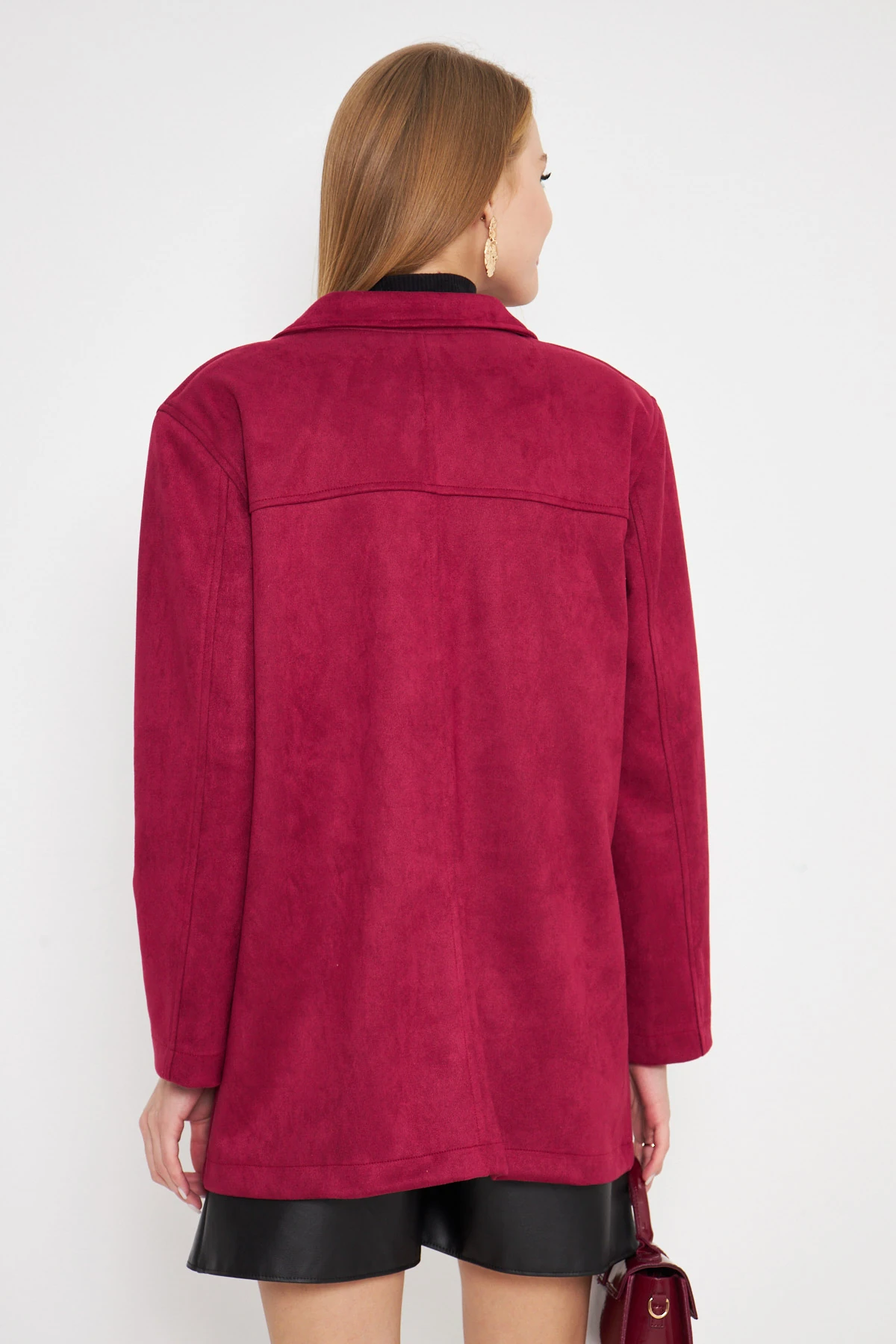 Kadın Bordo Yakalı Cep Kapaklı Düğmeli Vatkalı Premium Süet Oversize Ceket ARM-25K001057