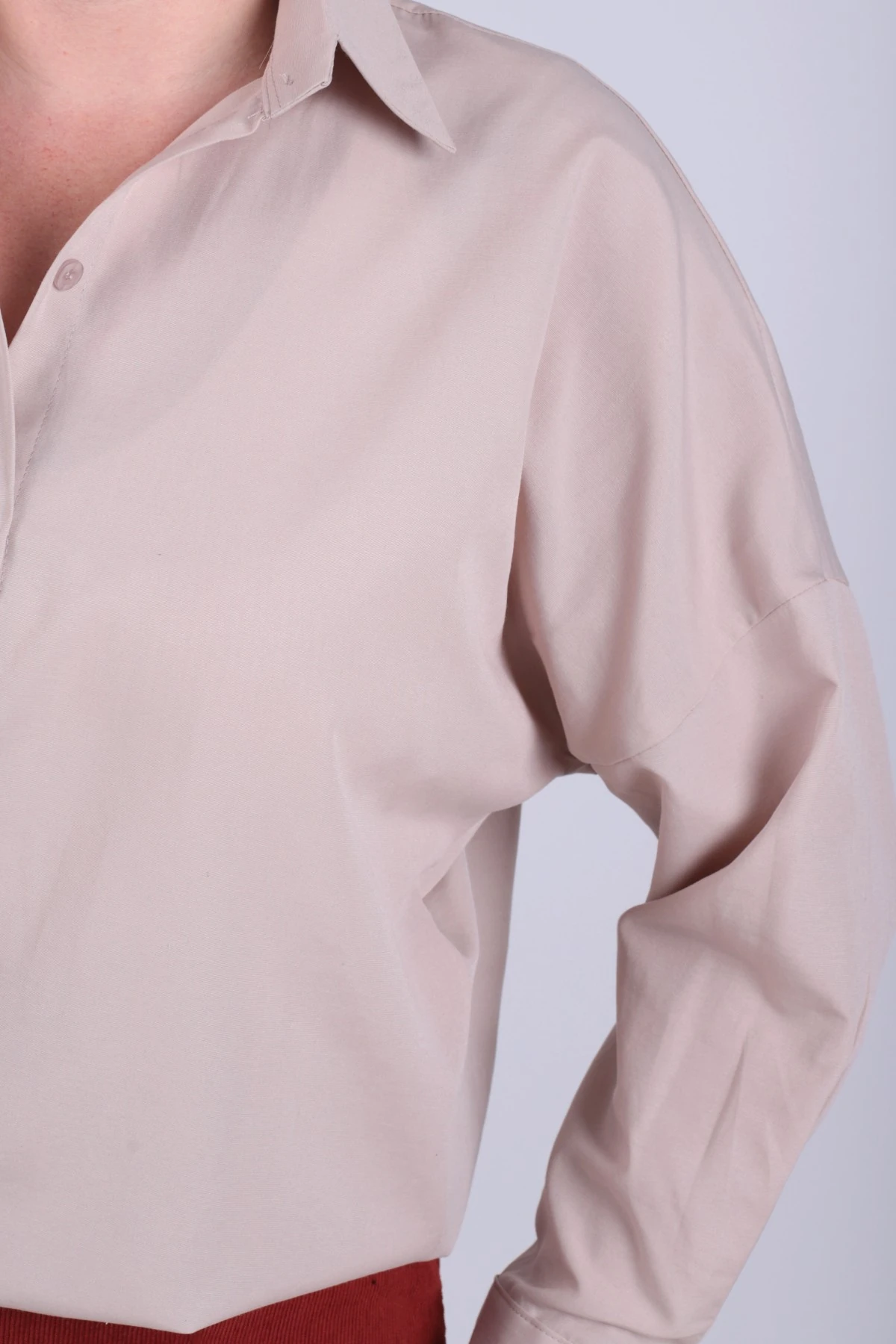 Kadın Bej Oversize Uzun Basic Gömlek ARM-22Y001118