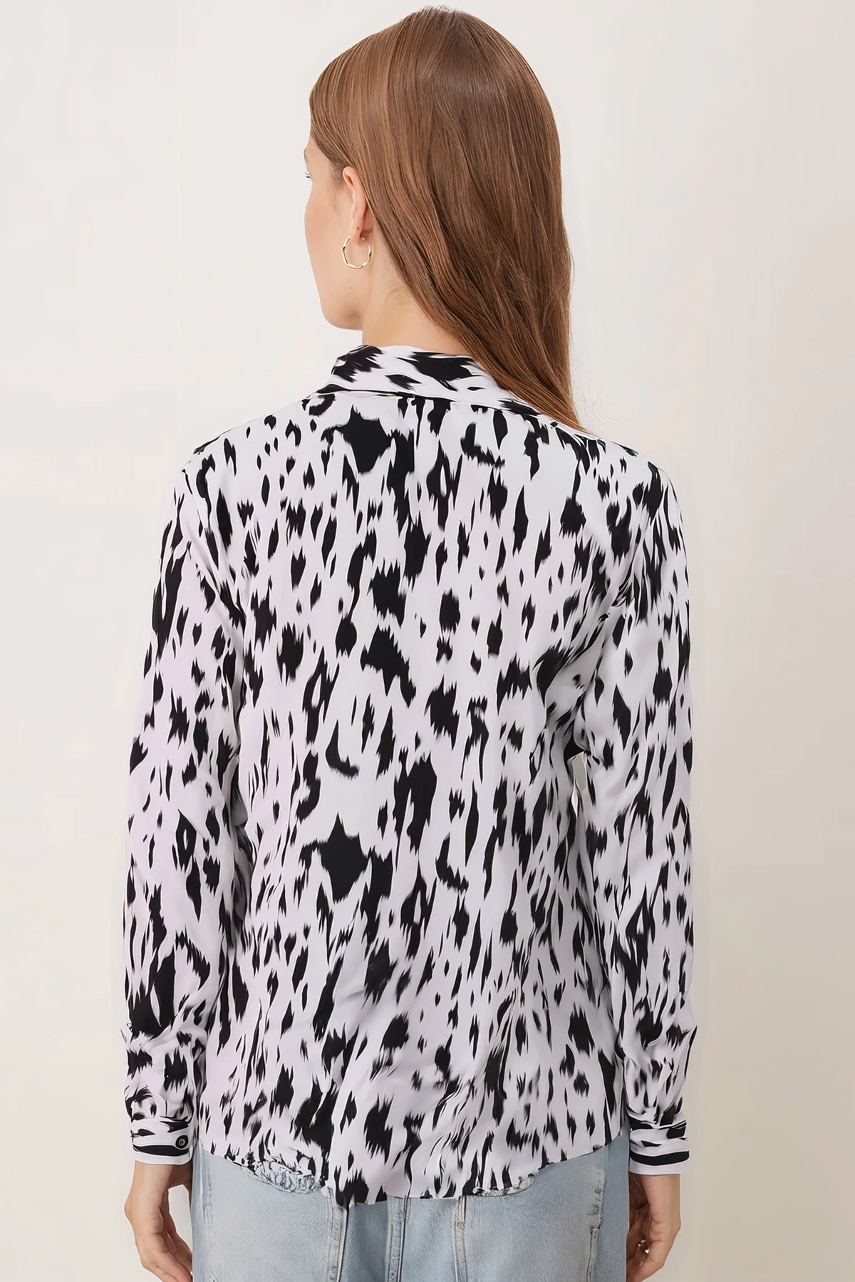 Kadın Bej-Siyah Desenli Uzun Kollu Tesettür Gömlek ARM-26K001071