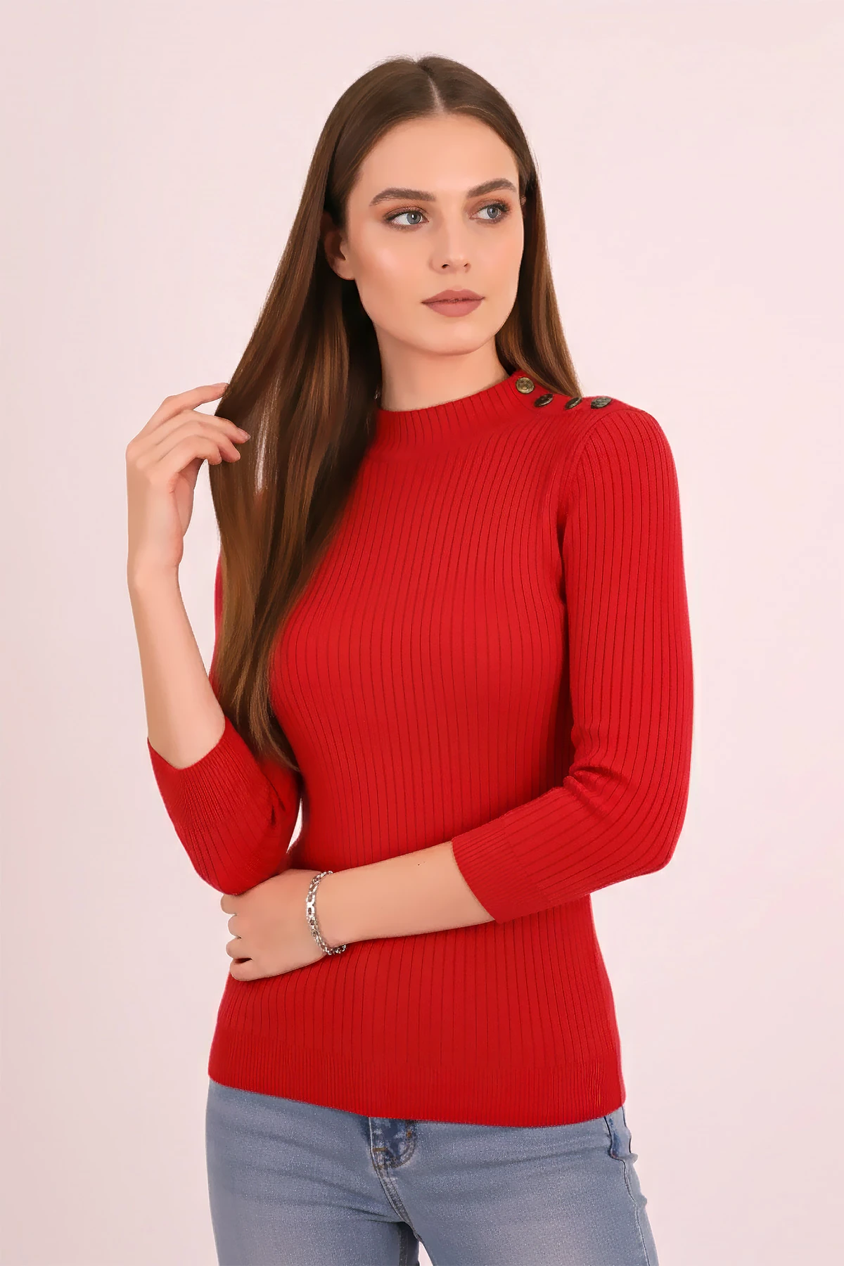 Kadın Kırmızı Dik Yaka Omuzları Zımba Detaylı Triko Kazak ARM-26K136065