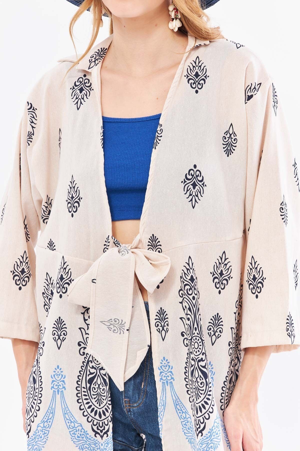 Kadın Koyu Lacivert Desenli Keten Görünümlü Eteği Sulu Önden Bağlamalı Kimono Gömlek ARM-24Y001092