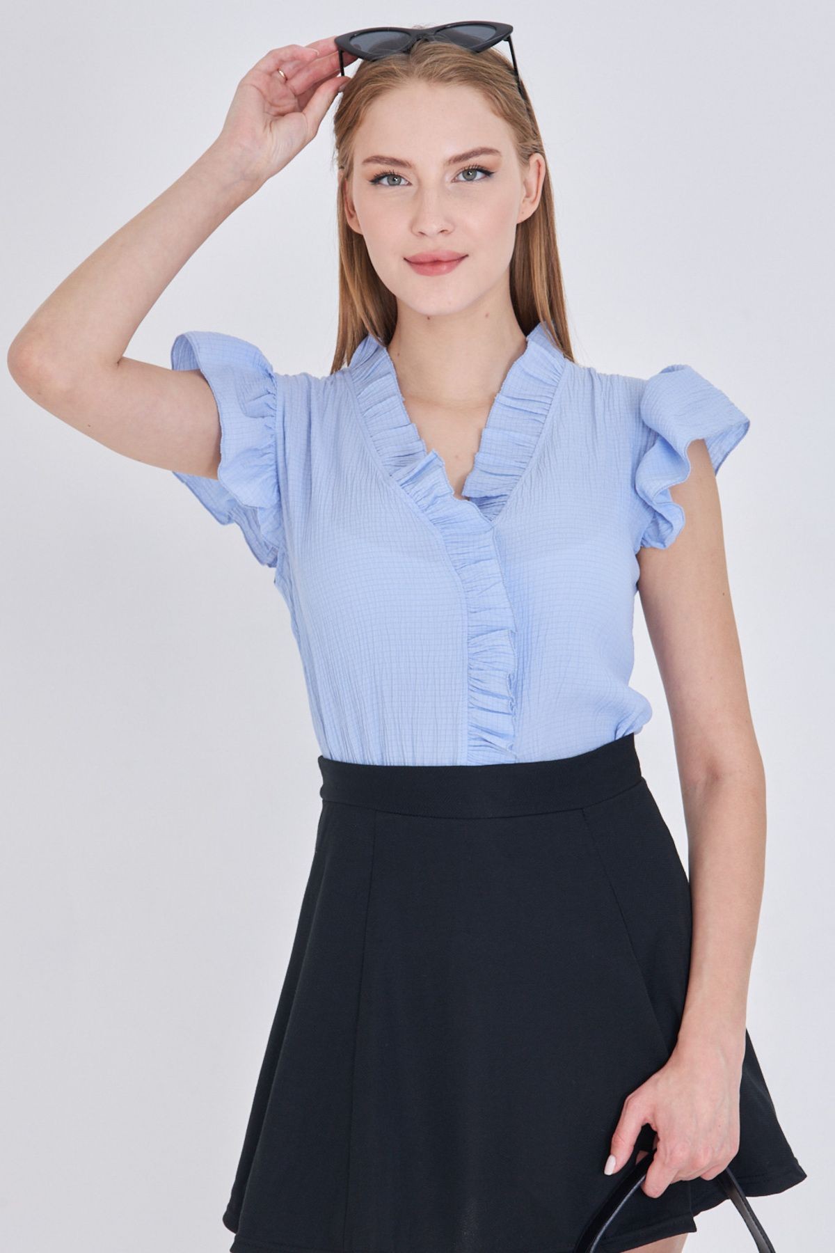 Kadın Bebe Mavi Yakası Ve Kolları Fırfırlı Bluz ARM-25Y001063