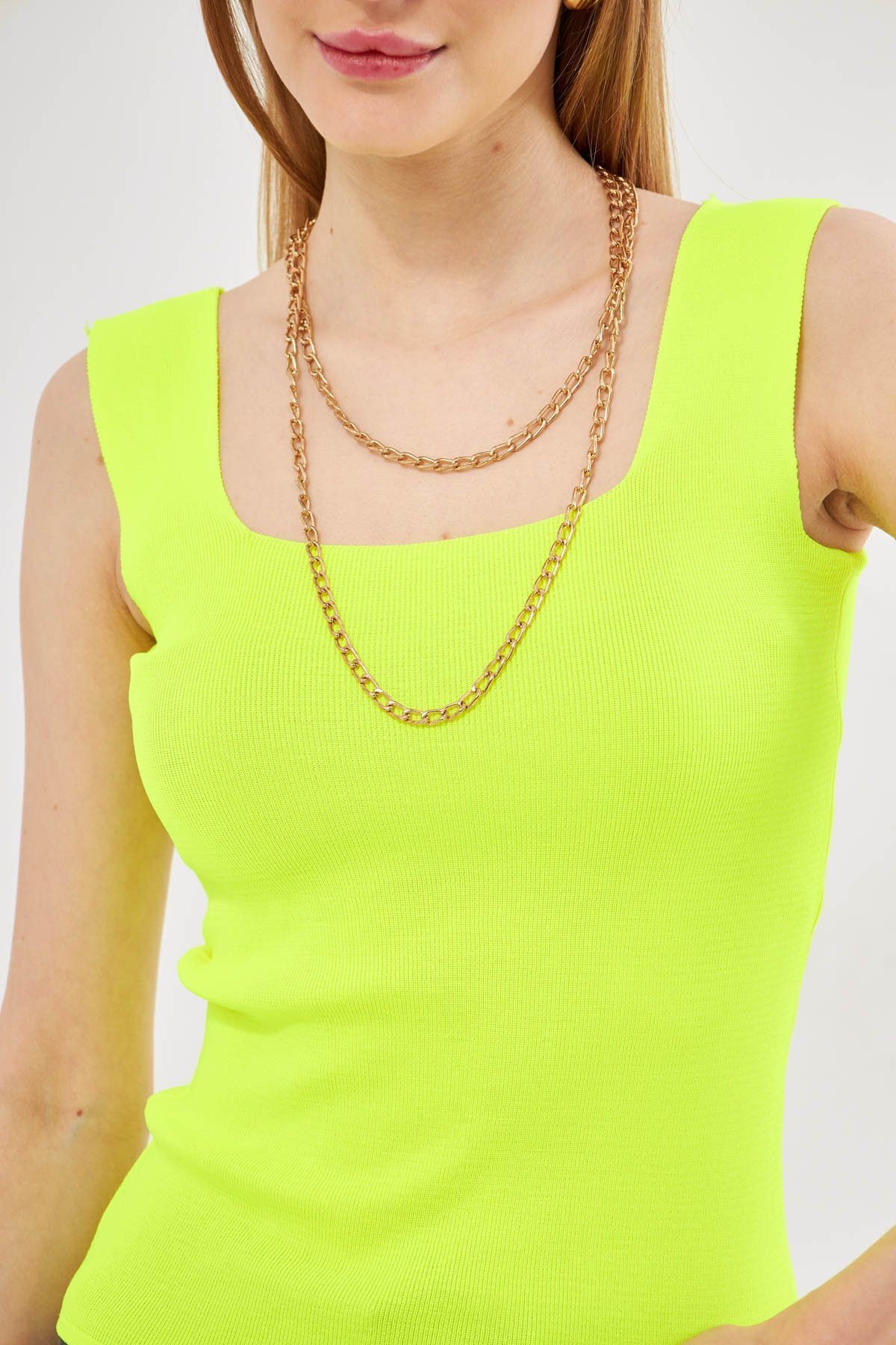 Kadın Neon Sarı Kalın Askılı Kaşkorse Bluz ARM-23Y069001