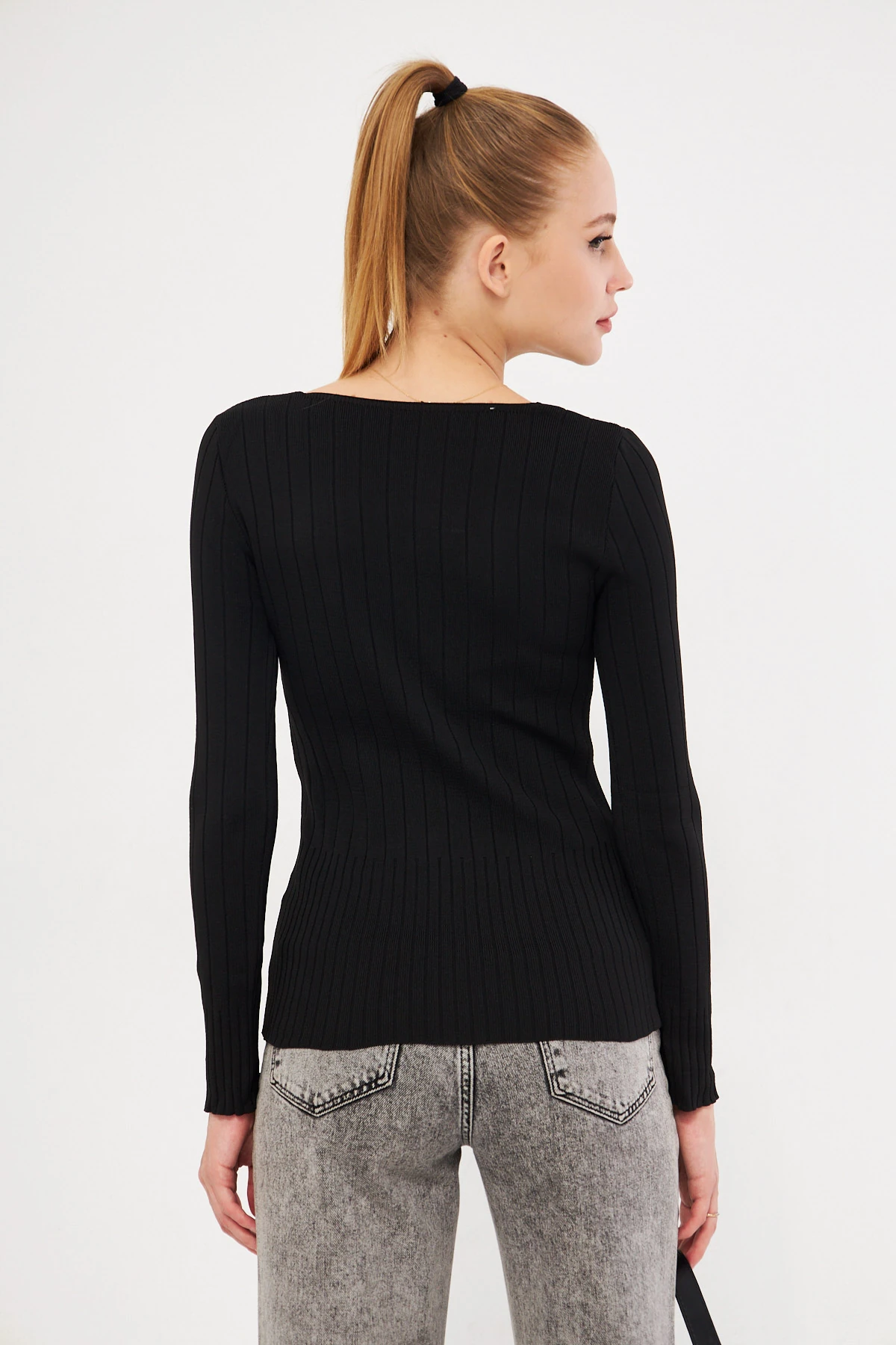 Kadın Siyah Kare Yaka Likralı Triko Bluz ARM-25K069006