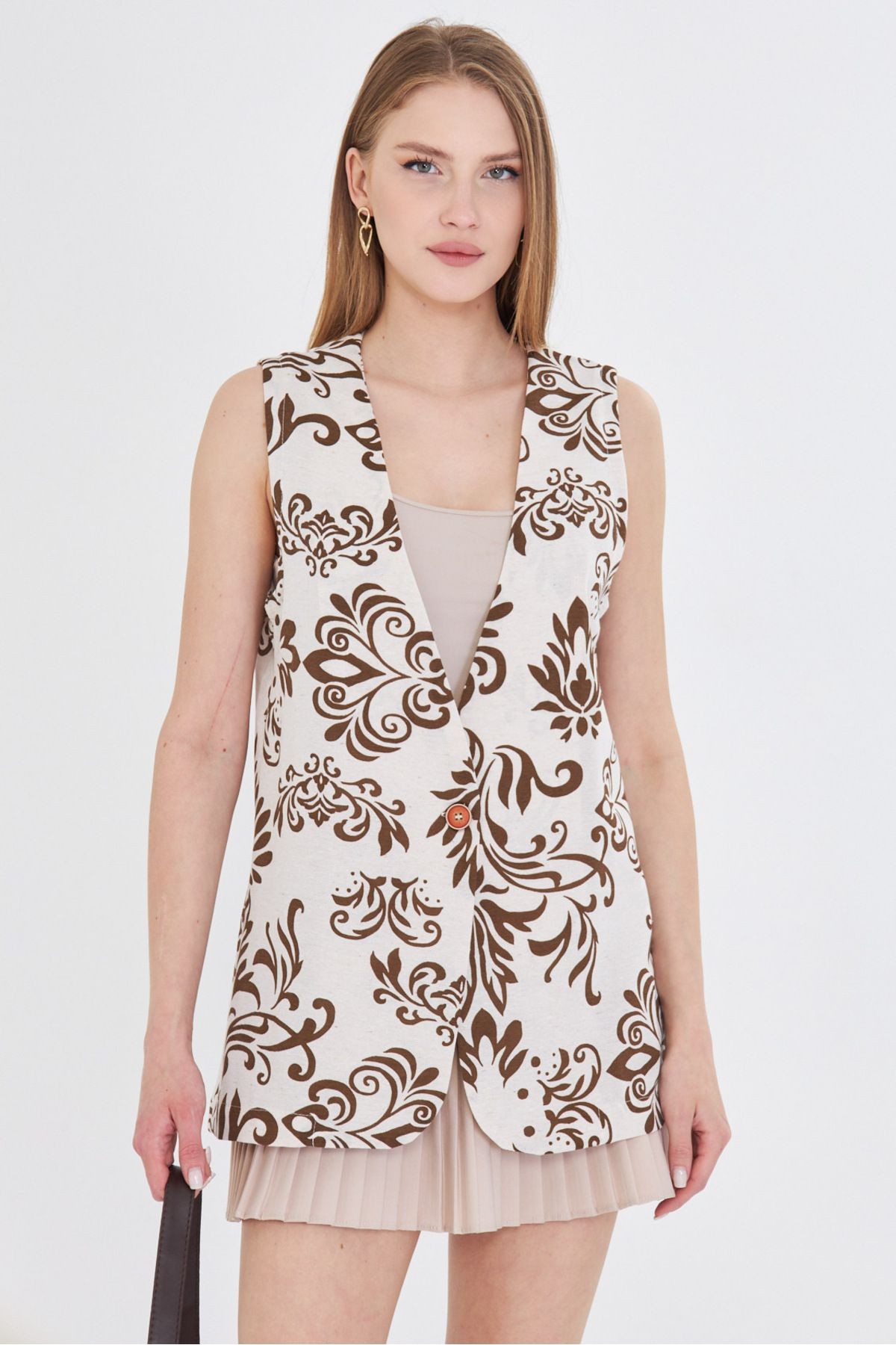 Kadın Kahve V Yaka Tek Düğme Oversize Desenli Yelek ARM-25Y001032