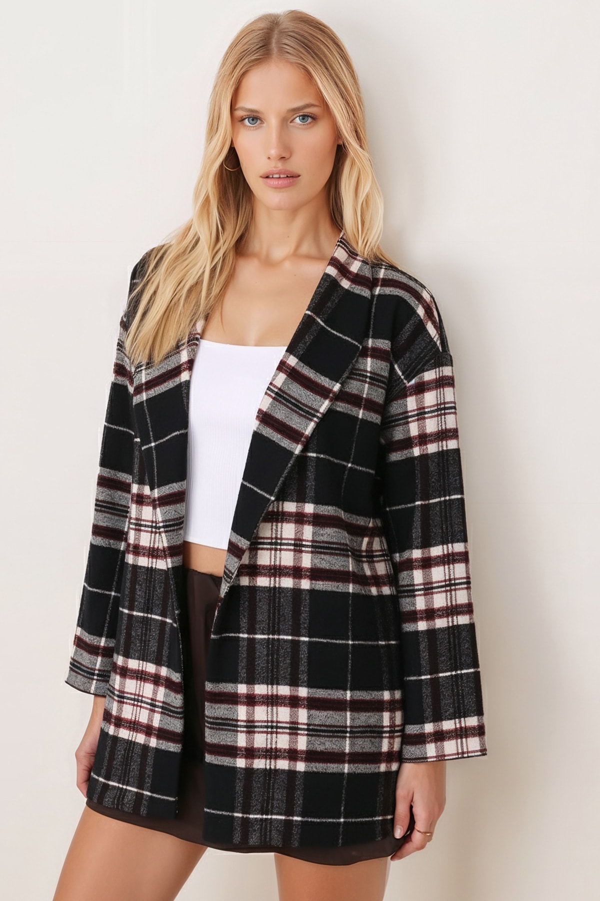 Kadın Siyah-Bej Erkek Yaka Yanları Yırtmaçlı Oversize Ceket ARM-26K001009