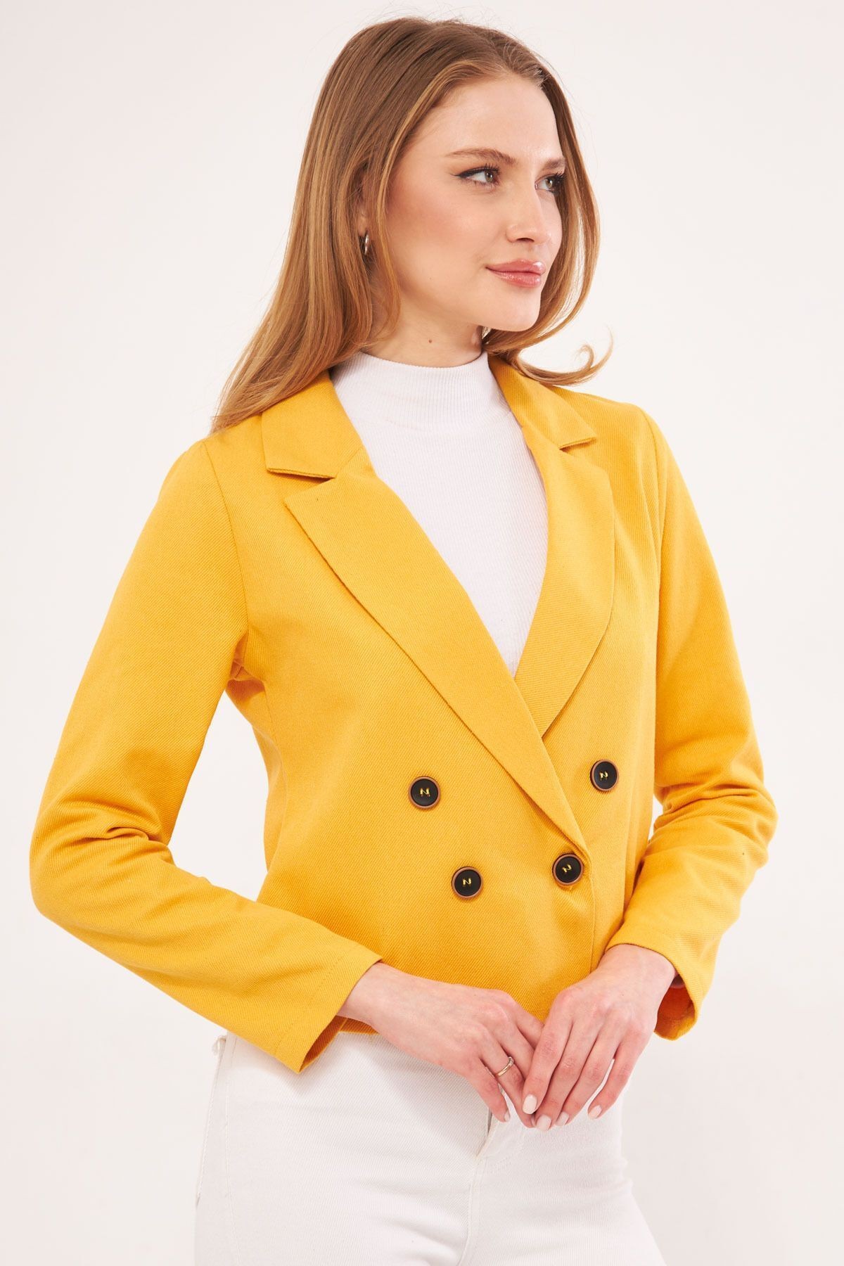 Kadın Hardal Kruvaze Yaka Gabardin Crop Ceket ARM-24Y001010