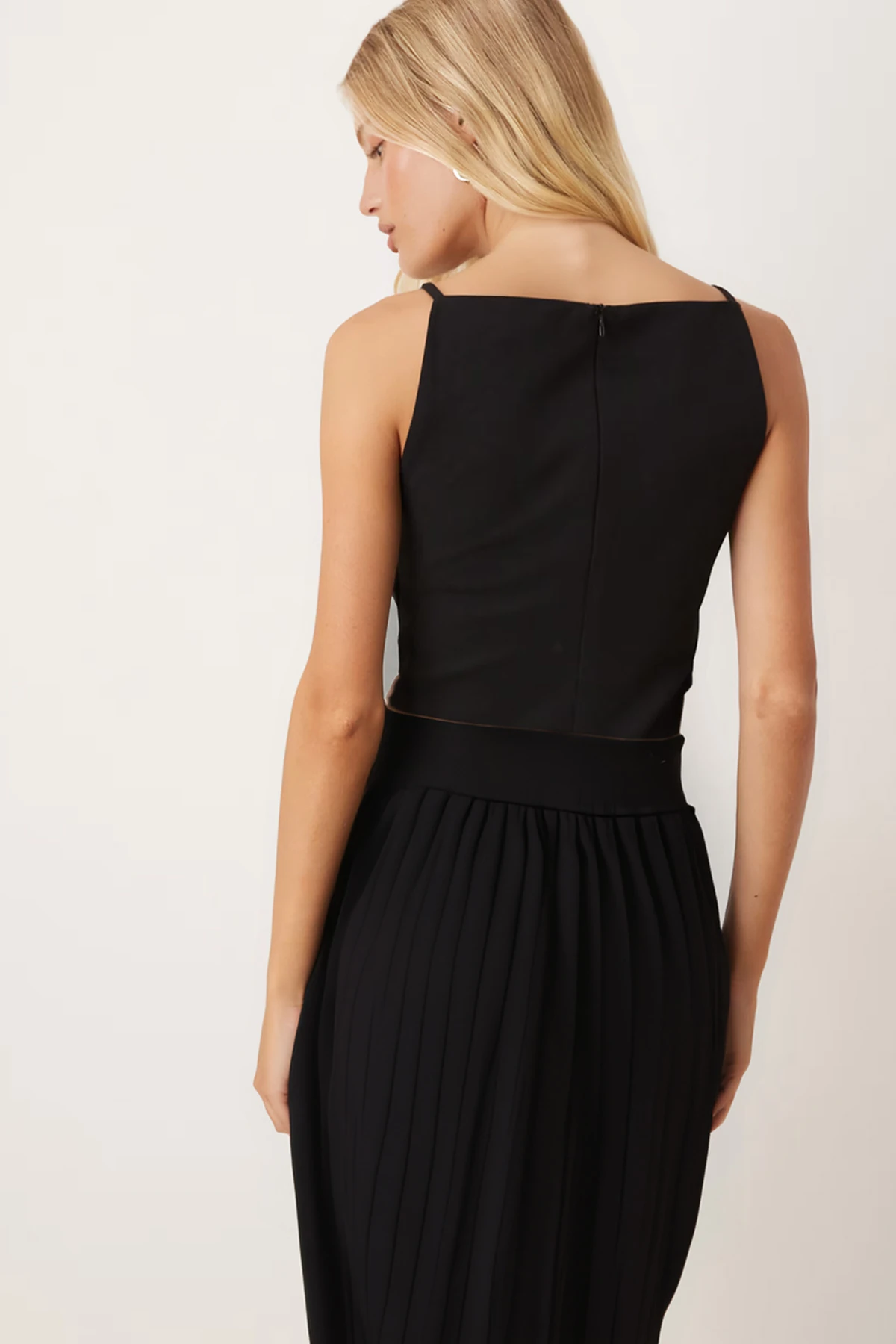 Kadın Siyah Yandan Düğme Detaylı Triko Etek ARM-26K136021