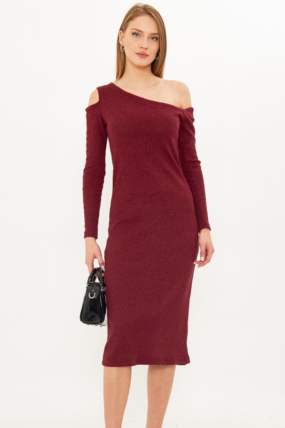 Kadın Bordo Asimetrik Yaka Kolu Tüllü Yırtmaçlı Kaşkorse Midi Boy Elbise ARM-25K001081