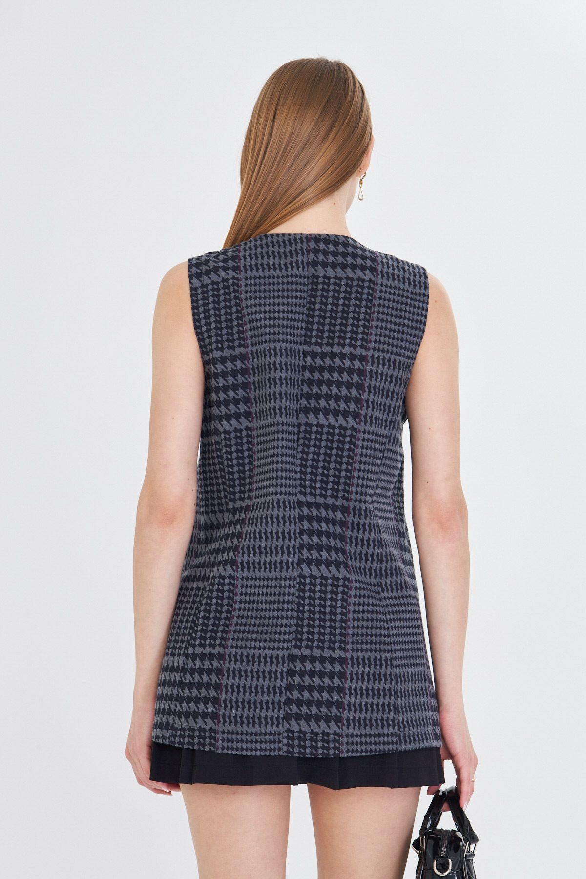 Kadın Füme V Yaka Tek Düğme Oversize Desenli Yelek ARM-25Y001032