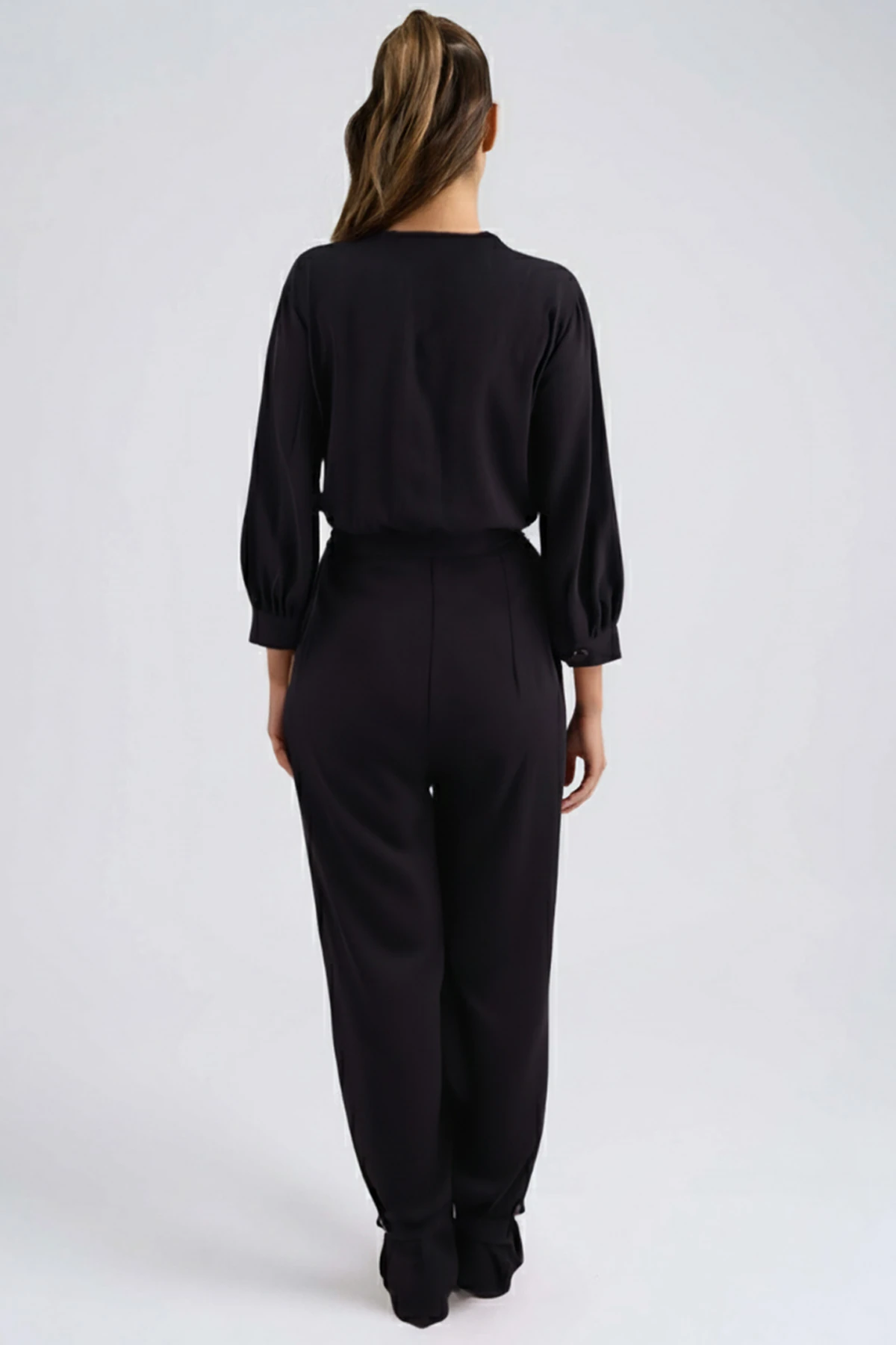 Kadın Siyah V Yaka Beli Kemerli Cepli Tulum ARM-26K136044