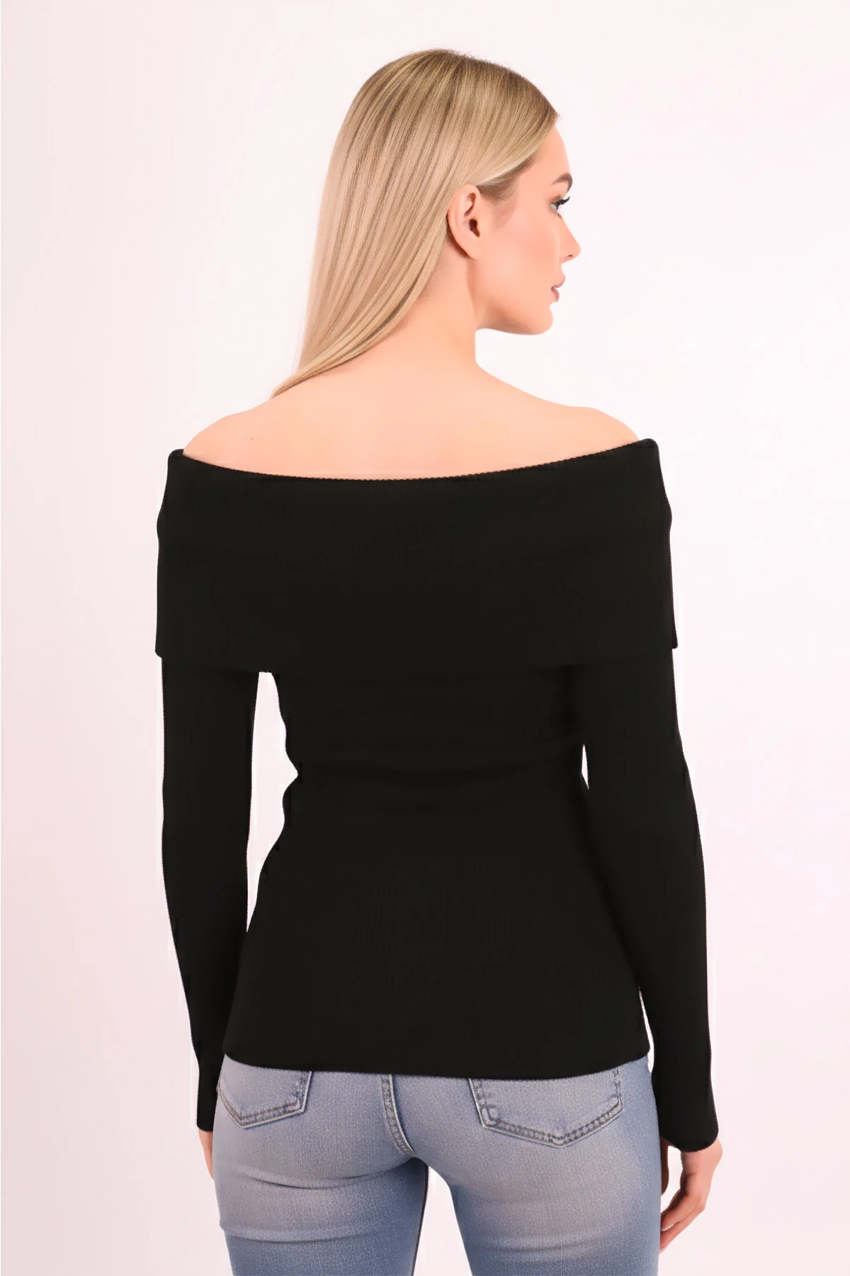 Kadın Siyah Madonna Yaka Triko Kazak ARM-26K136068