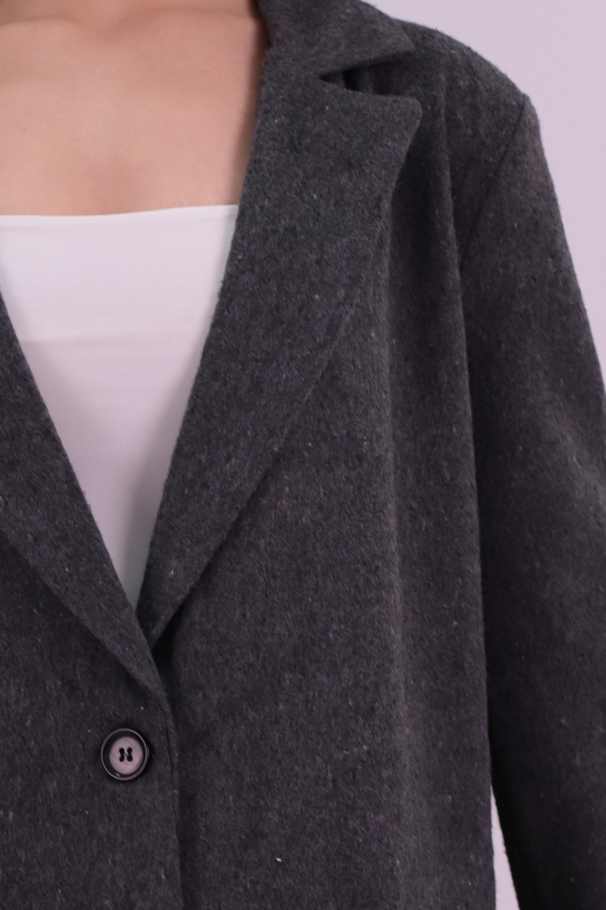 Kadın Antrasit Erkek Yaka Cep Kapaklı Vatkalı Oversize Kaşe Ceket ARM-26K001044