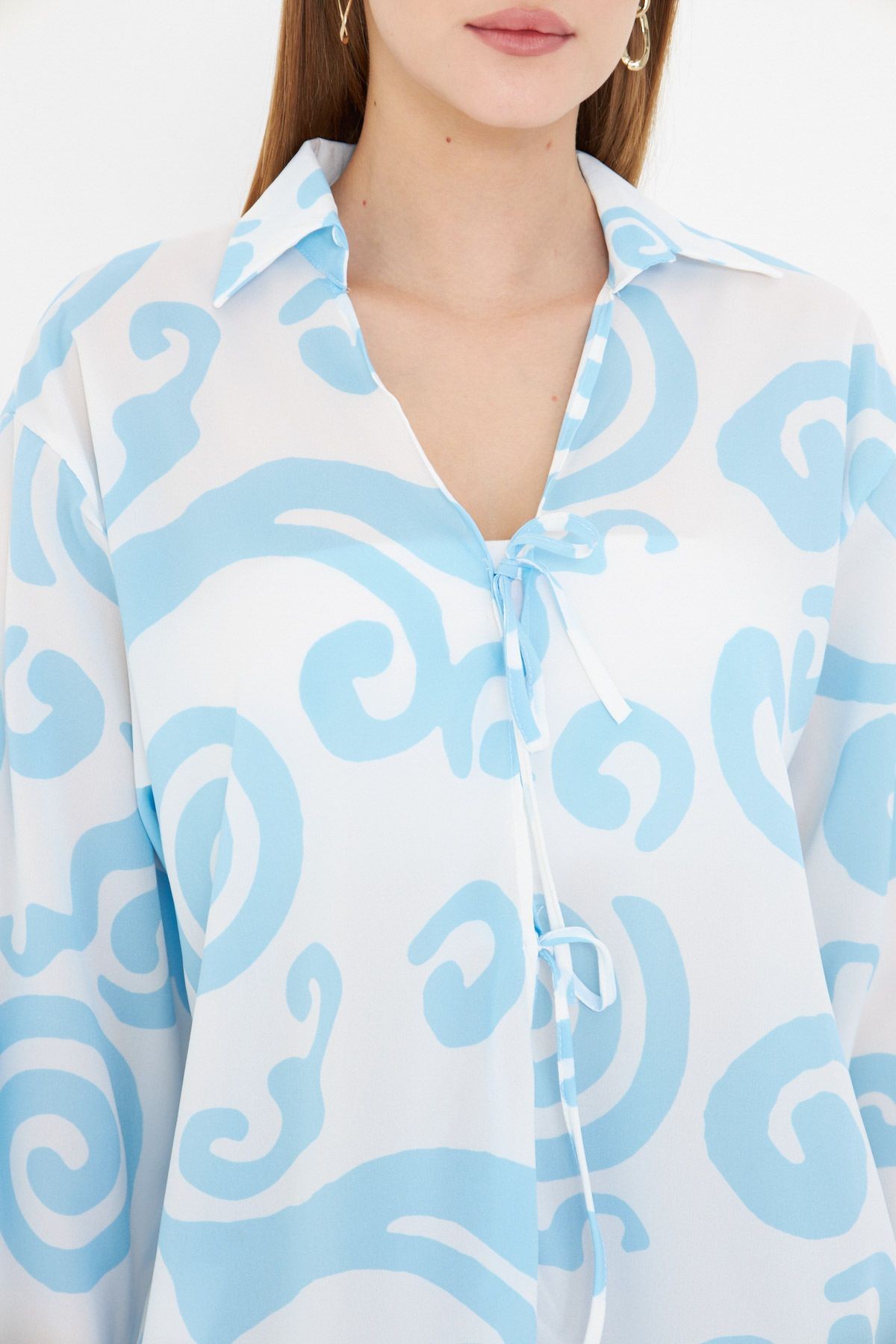 Kadın Bebemavi-Beyaz Gömlek Yaka Önden Bağcıklı Kimono ARM-25K001006