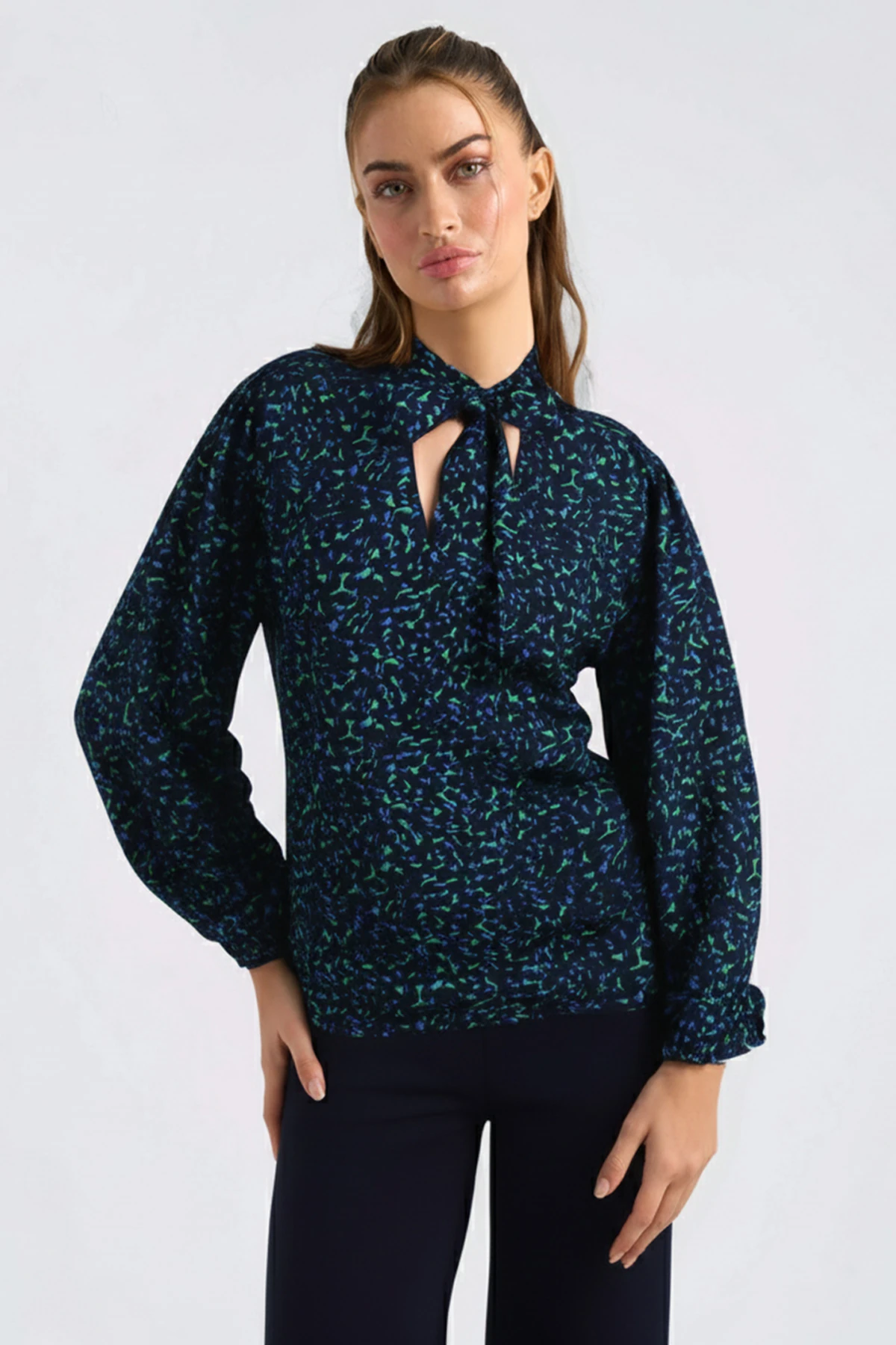 Kadın Yeşil-Mavi Yakası Bağlamalı Kolu Lastikli Bluz ARM-25K001096