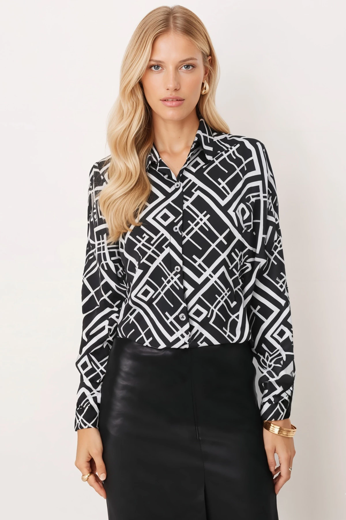 Kadın Siyah Kare Desen Oversize Uzun Basic Tesettür Gömlek ARM-26K001074