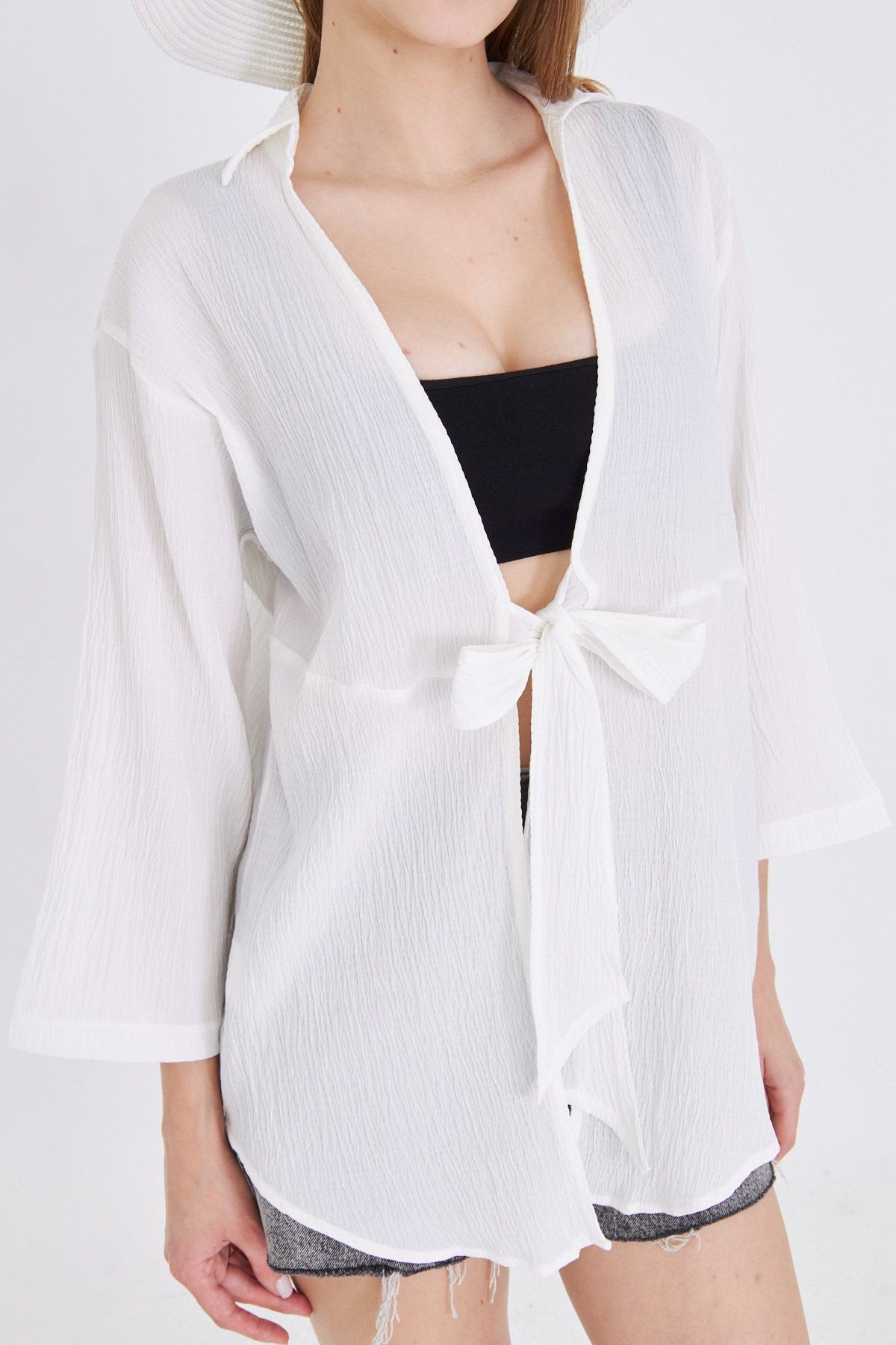Kadın Beyaz Keten Görünümlü Önden Bağlamalı Kimono Gömlek ARM-24Y001063