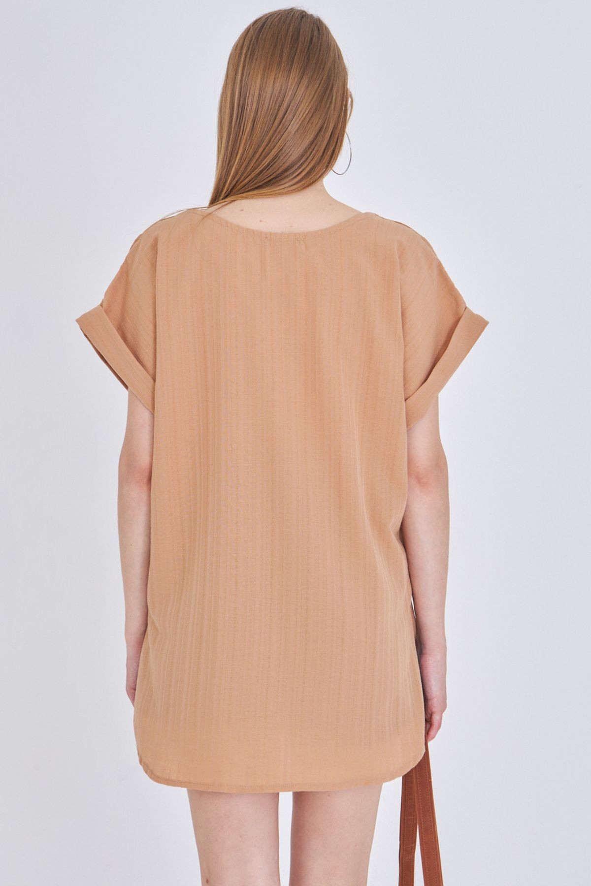 Kadın Vizon V Yaka Yanları Yırtmaçlı Arkası Uzun Duble Kol Detaylı Oversize Bluz ARM-24Y001074