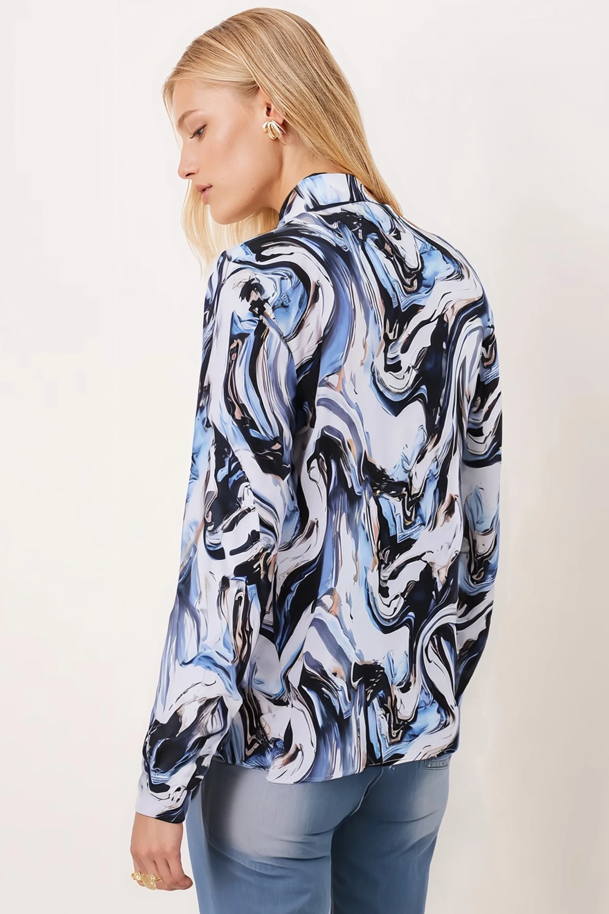 Kadın Mavi Desenli Uzun Kol Gömlek ARM-24K001017