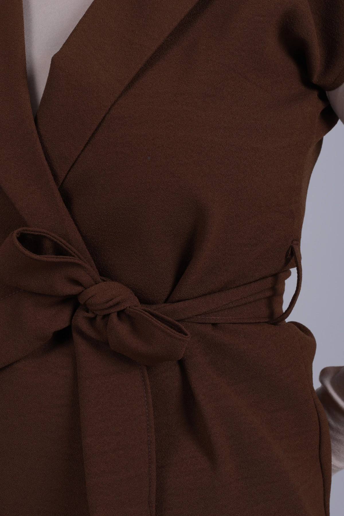 Kadın Koyu Haki Erkek Yaka Beli Kuşaklı Keten Görünümlü Yelek ARM-25Y001079