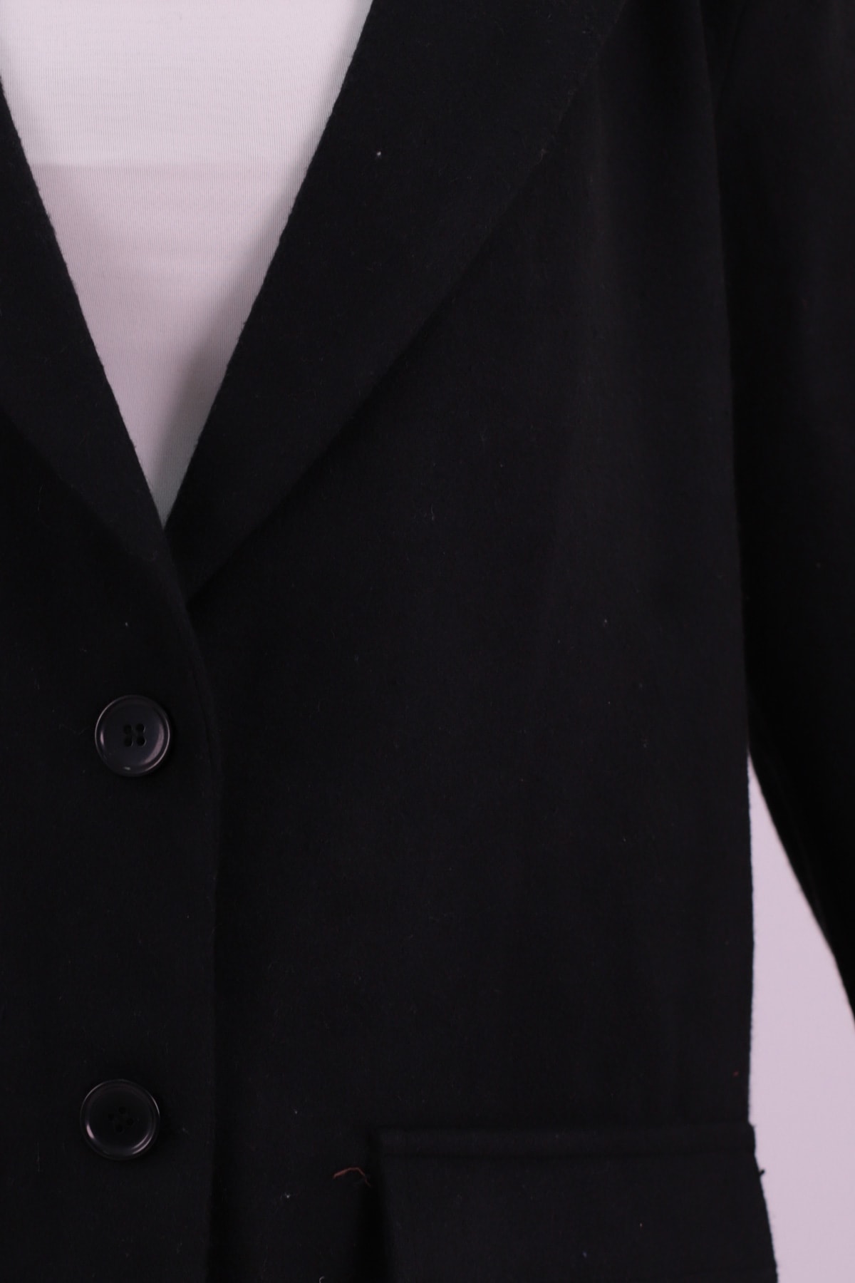 Kadın Siyah Erkek Yaka Cep Kapaklı Vatkalı Oversize Kaşe Ceket ARM-26K001044