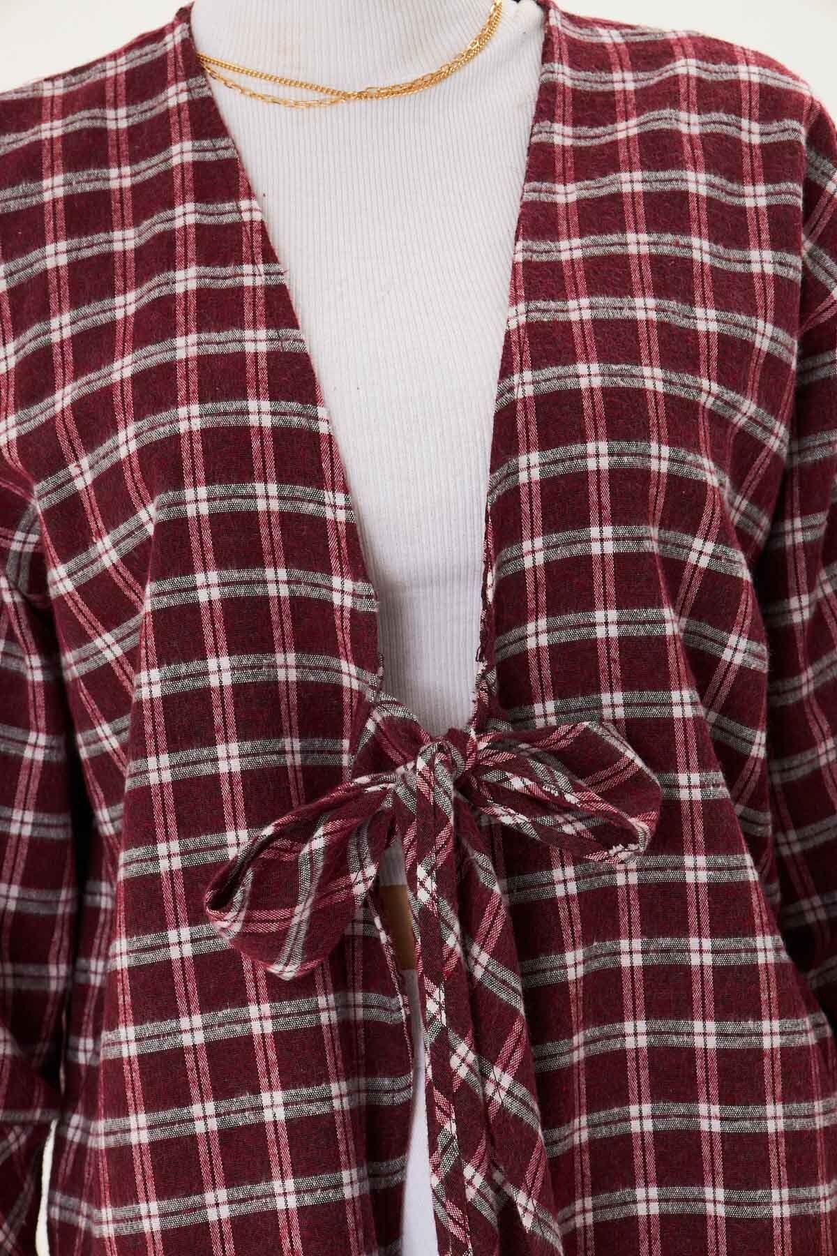 Kadın Bordo-Beyaz Önden Bağlamalı Ekose Kimono Gömlek ARM-25K001017