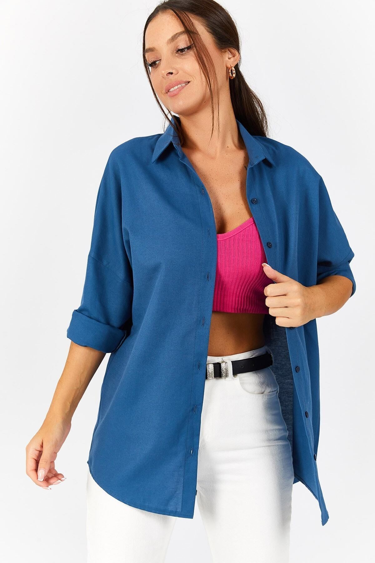 Kadın Lacivert Oversize Uzun Basic Gömlek ARM-22Y001118
