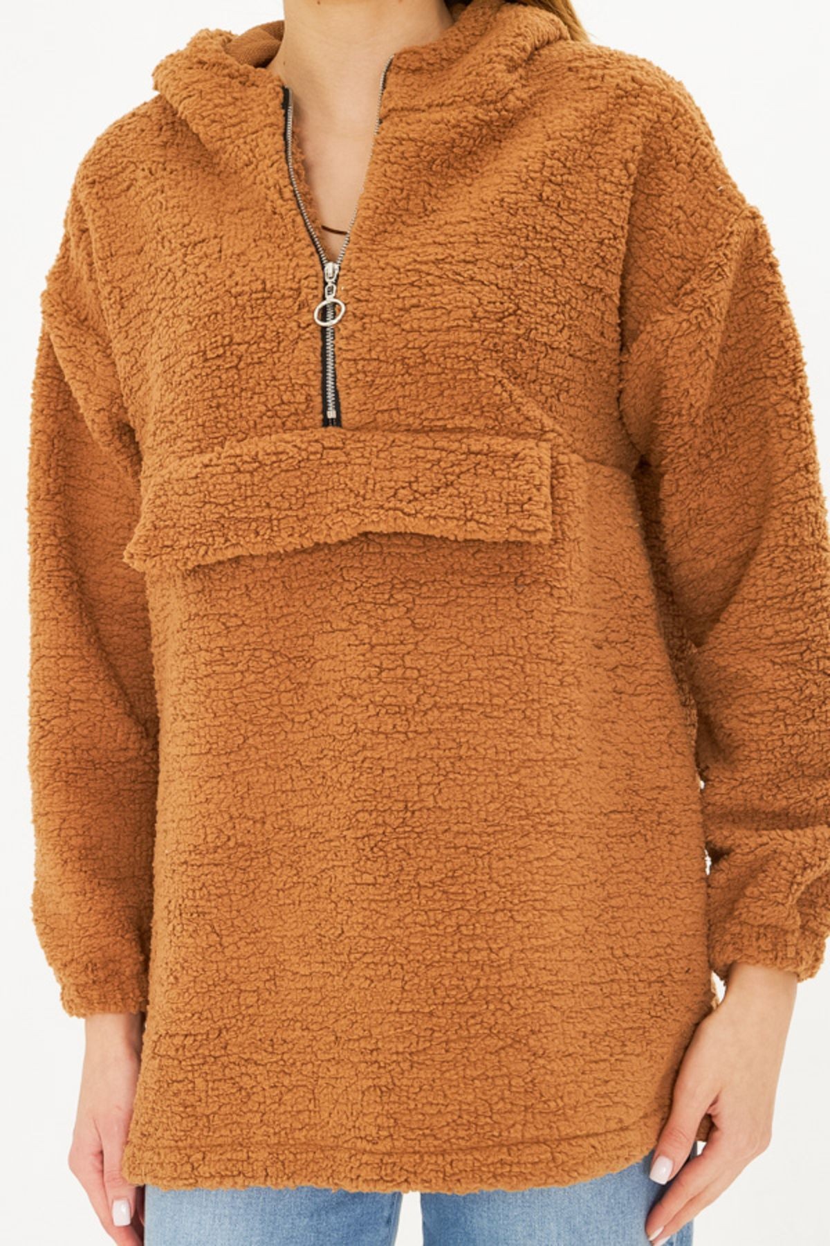 Kadın Sütlü Kahve Kapüşonlu Cep Kapaklı Peluş Sweatshirt ARM-25K001090