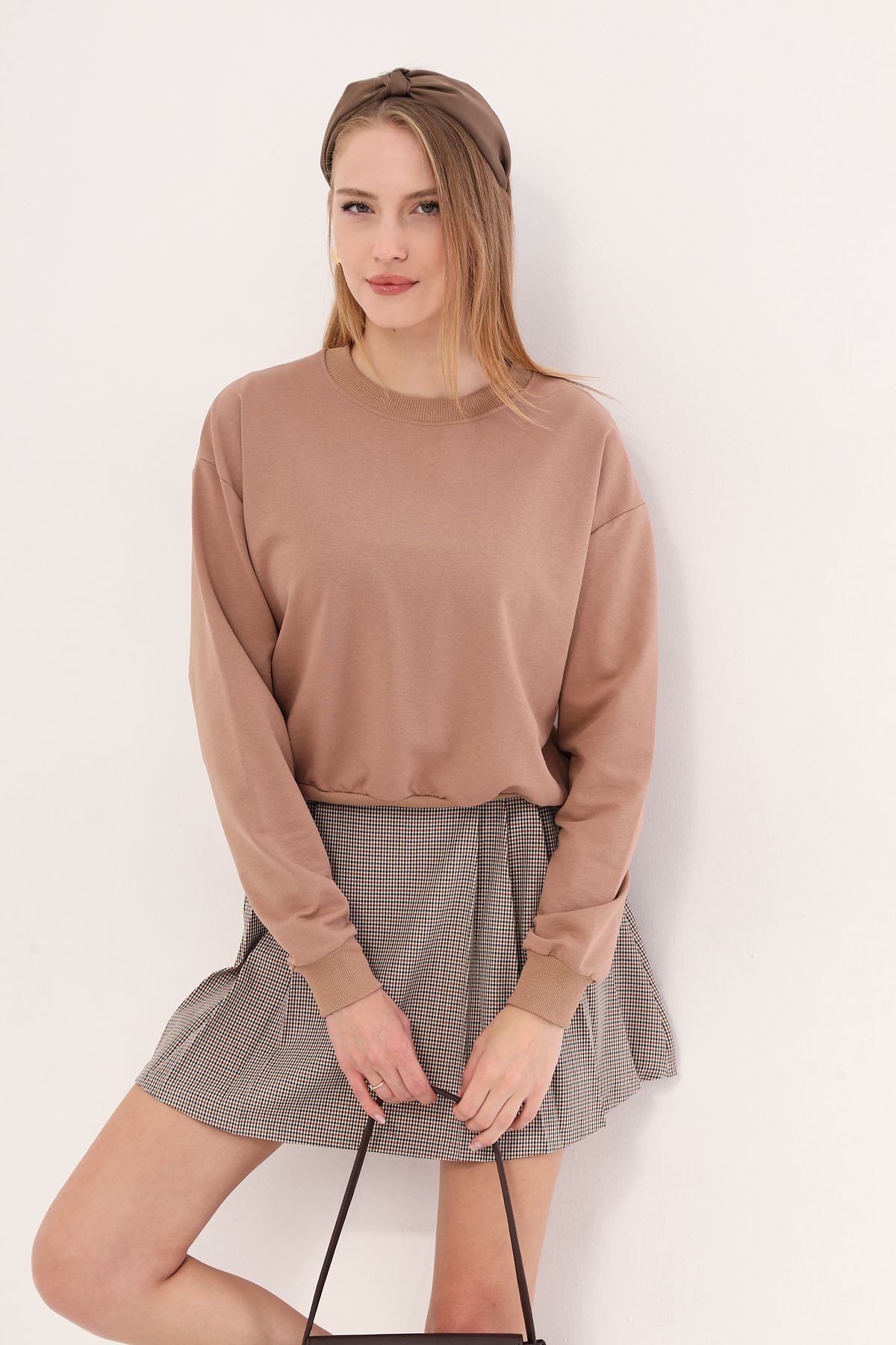 Kadın Vizon Bisiklet Yaka Crop Sweatshirt ARM-25K001027