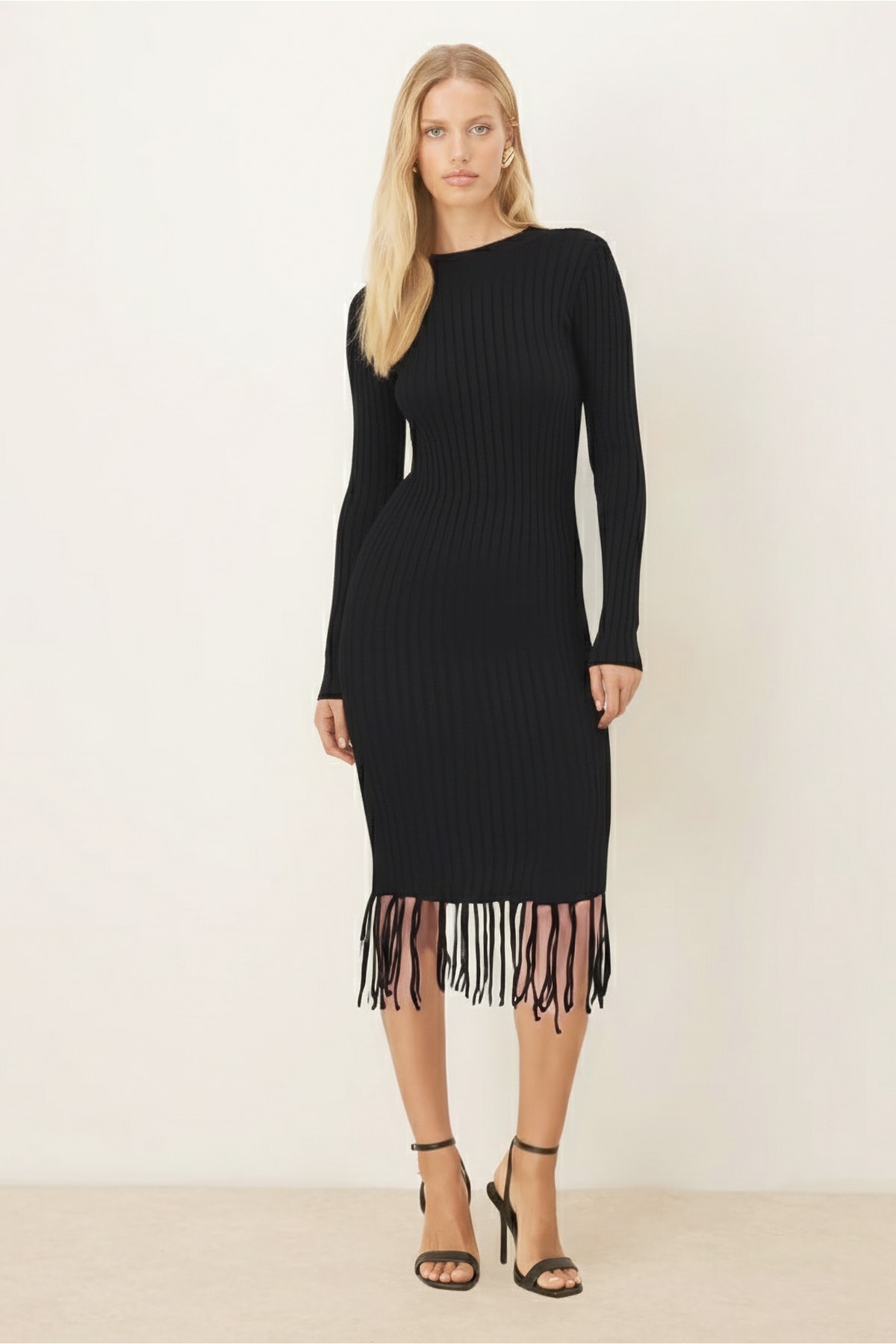 Kadın Siyah Etek Ucu Püsküllü Triko Elbise ARM-26K136028