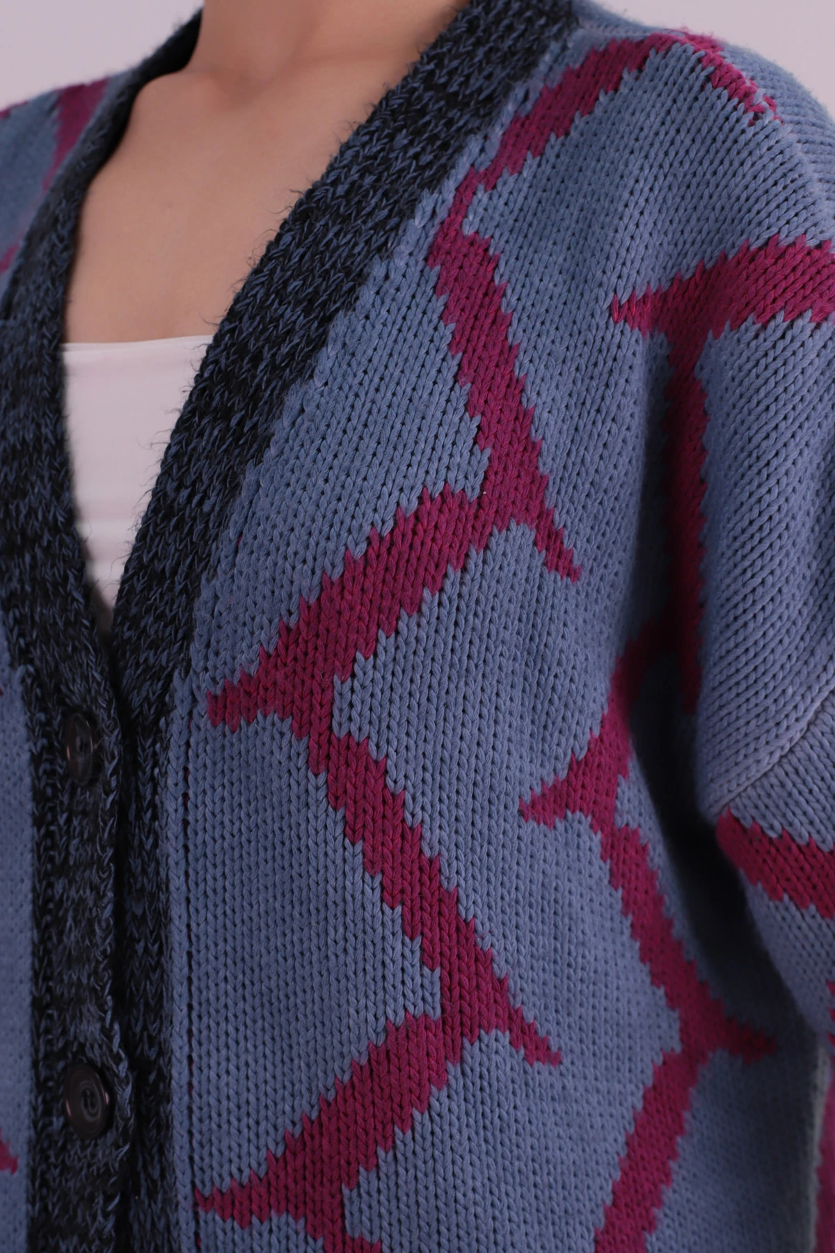 Kadın Mavi V Yaka Düğmeli Desenli Triko Hırka ARM-26K136045