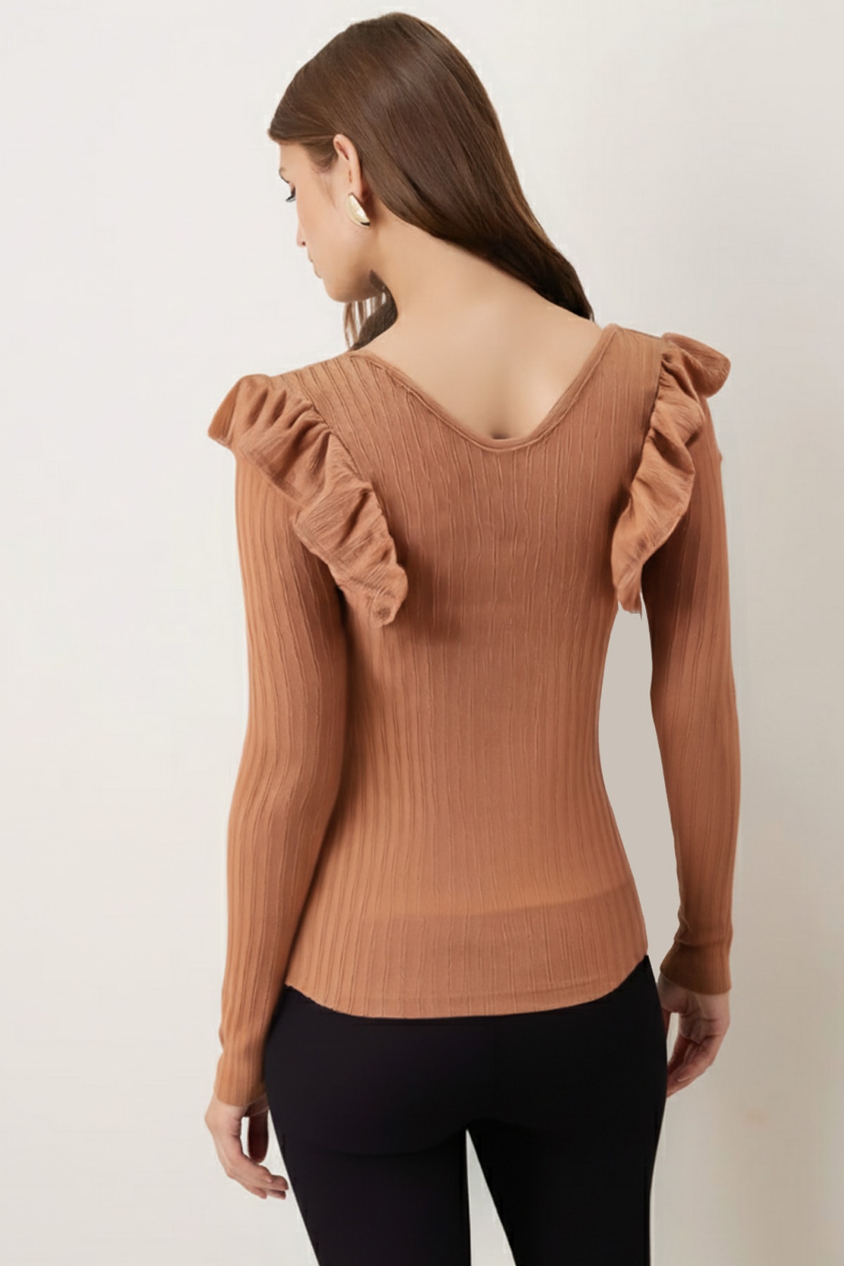 Kadın Vizon V Yaka Fırfır Detaylı Yumuşak Dokulu Bluz ARM-26K001045