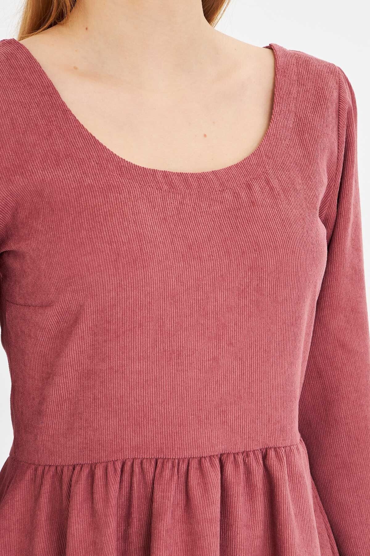 Kadın Gül Kurusu U Yaka Arkası Fermuarlı Beli Lastikli Midi Boy Kadife Elbise ARM-25K001103
