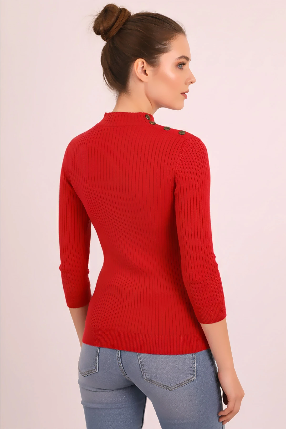 Kadın Kırmızı Dik Yaka Omuzları Zımba Detaylı Triko Kazak ARM-26K136065
