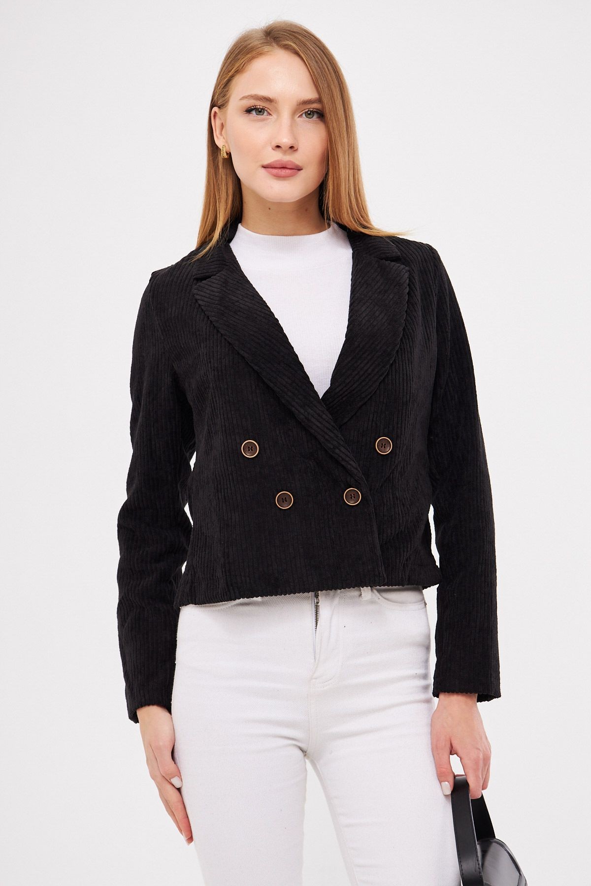 Kadın Siyah Kruvaze Yaka Kadife Crop Ceket ARM-24K001059