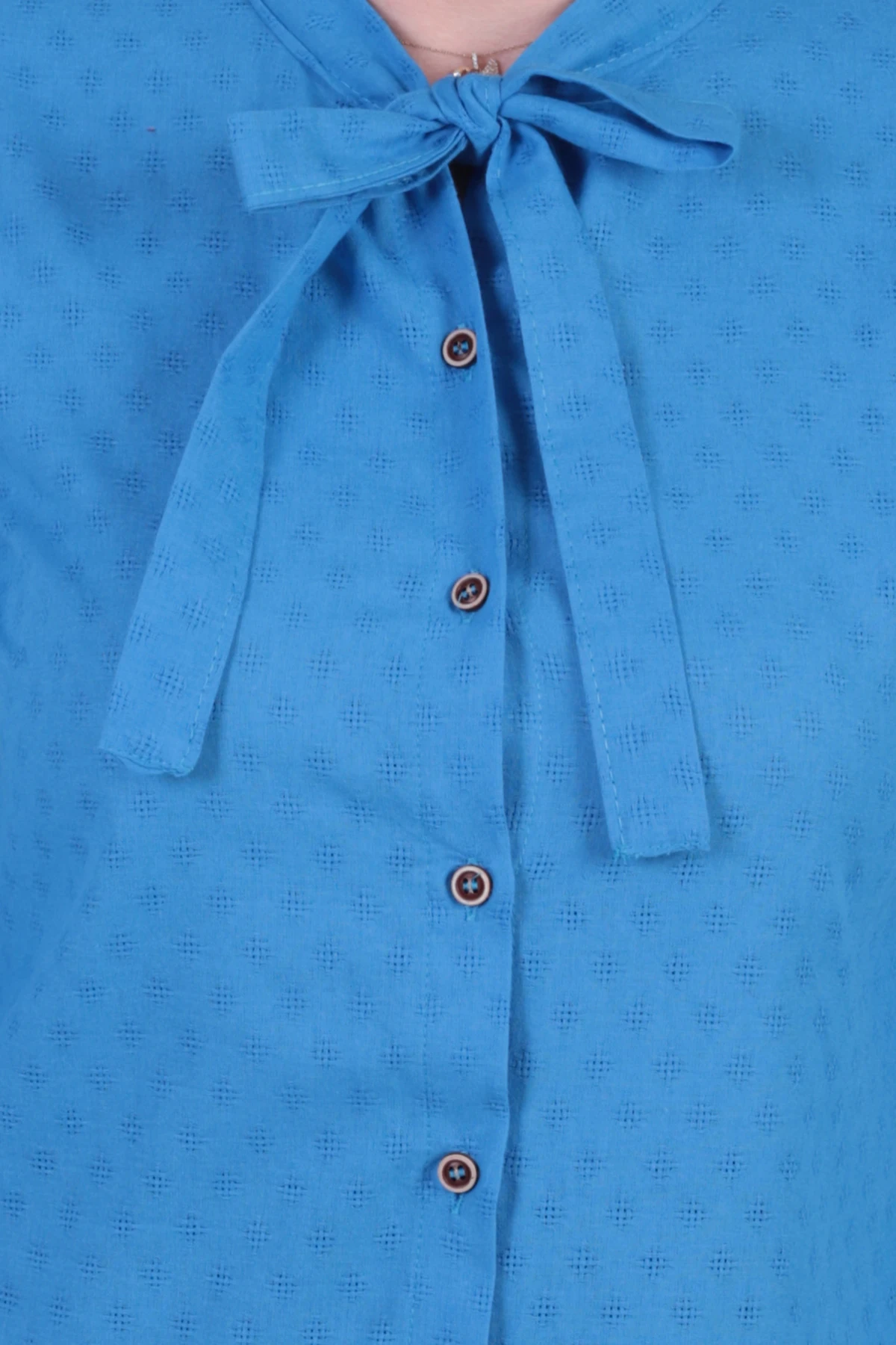 Kadın Mavi Yakası Bağlamalı Desenli Gömlek ARM-20K001150