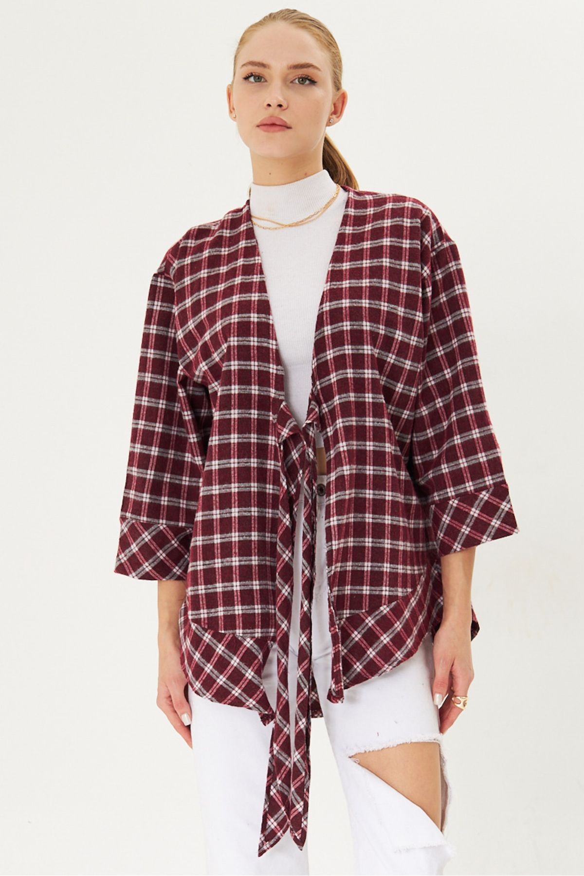 Kadın Bordo-Beyaz Önden Bağlamalı Ekose Kimono Gömlek ARM-25K001017