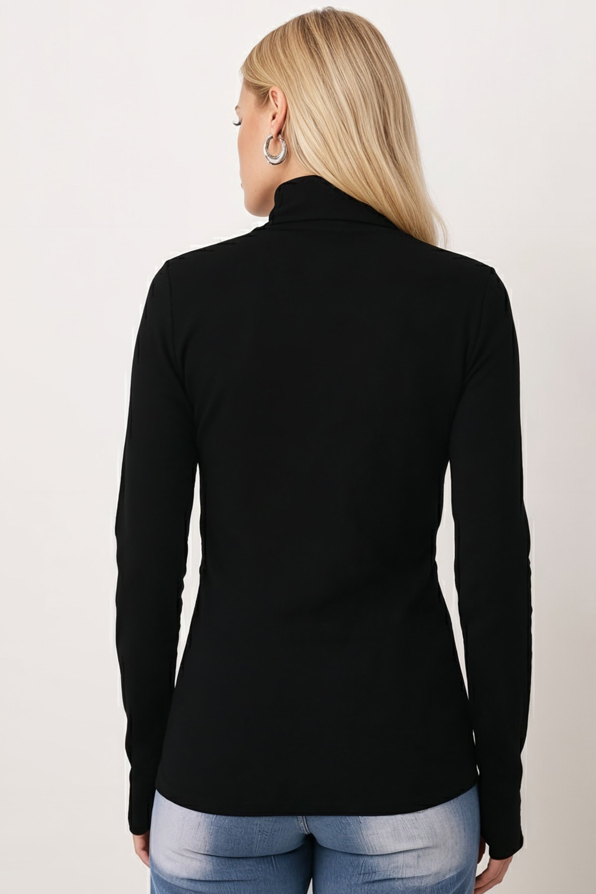 Kadın Siyah Balıkçı Yaka Uzun Kol Body ARM-26K135006