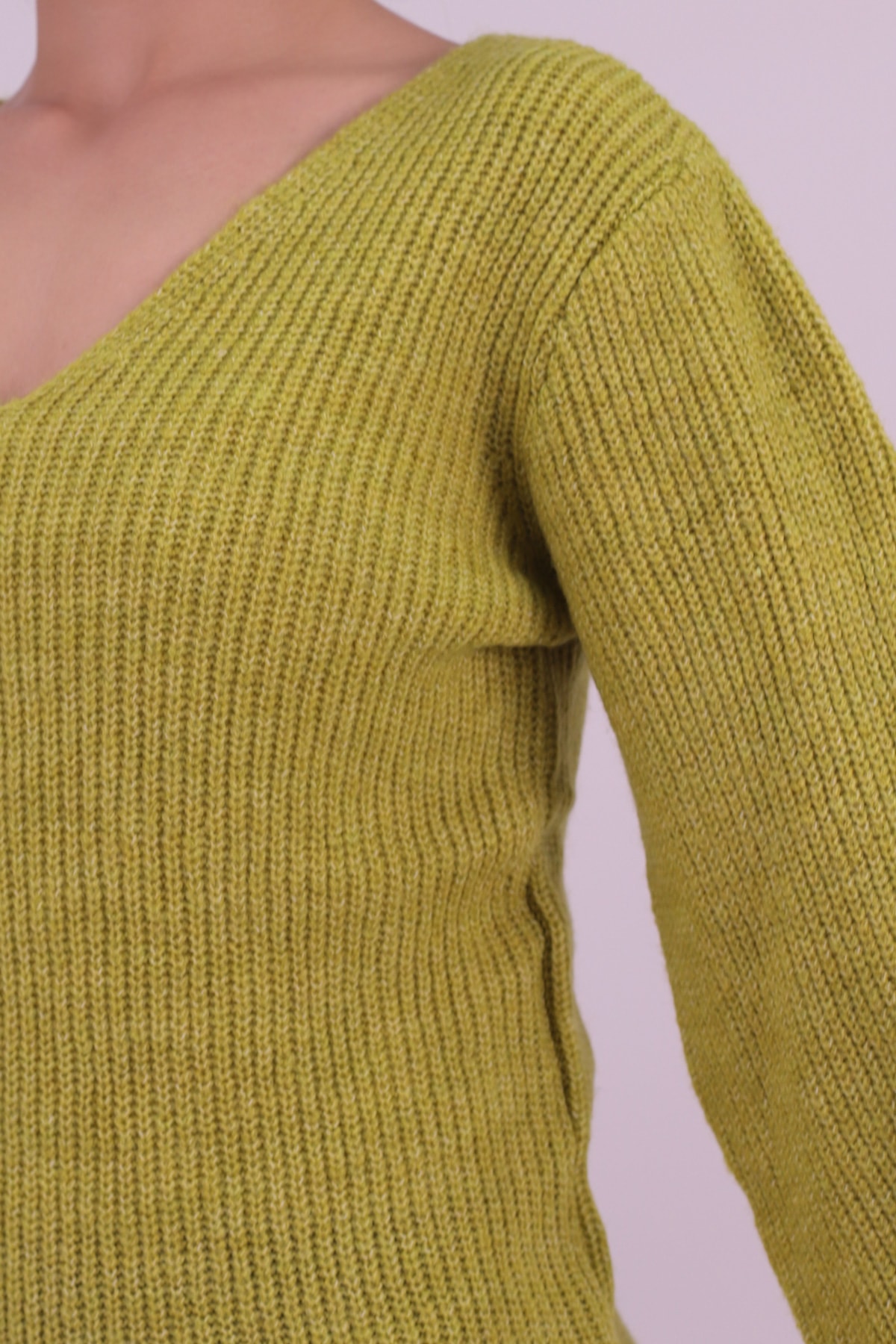 Kadın Yağ Yeşili V Yaka Etek Ucu Yırtıklı Triko Elbise ARM-26K136008