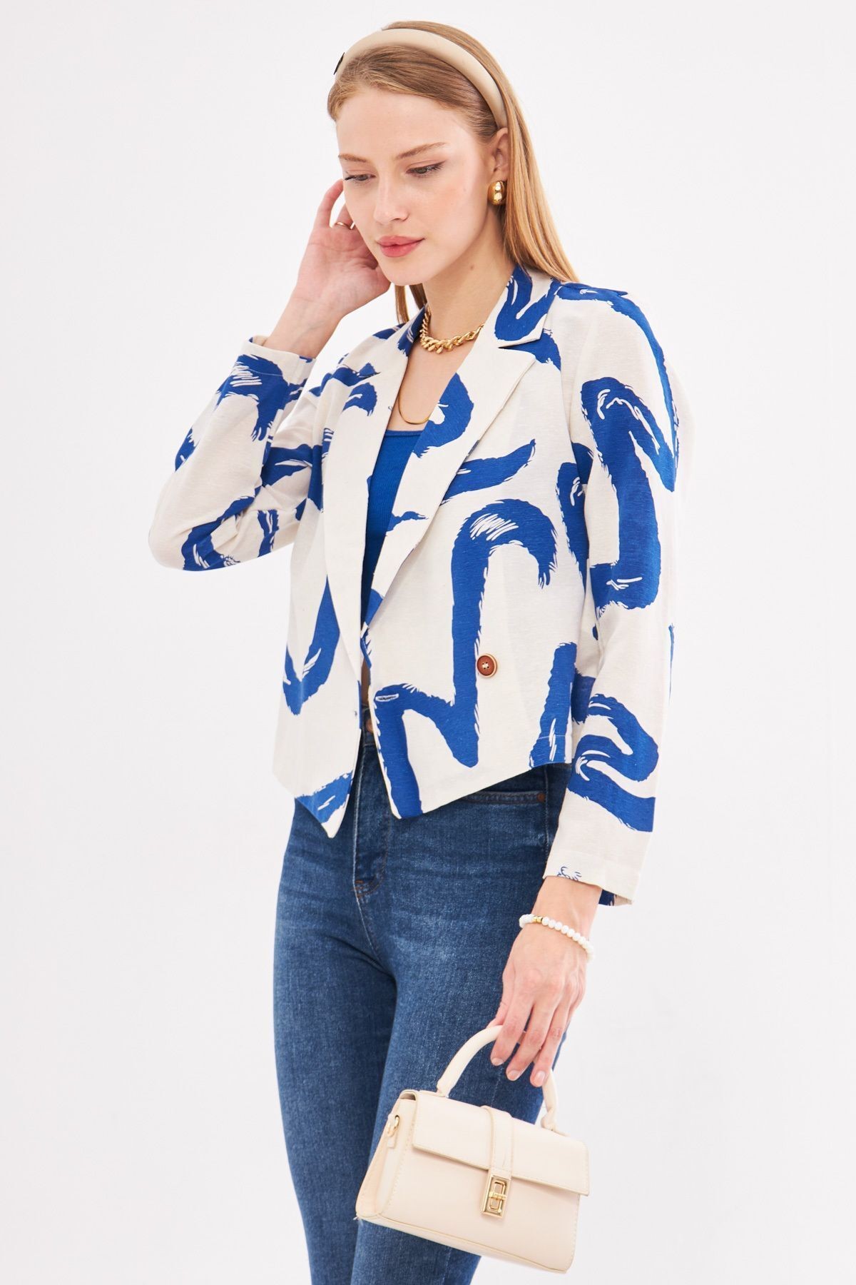Kadın Lacivert Kruvaze Yaka Desenli Crop Ceket ARM-24Y001058
