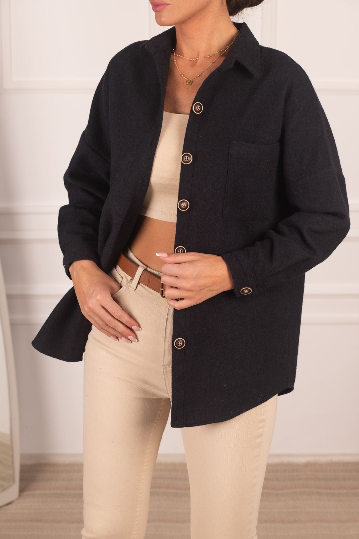 Kadın Koyu Lacivert Oversize Kaşe Cepli Gömlek ARM-22Y001156