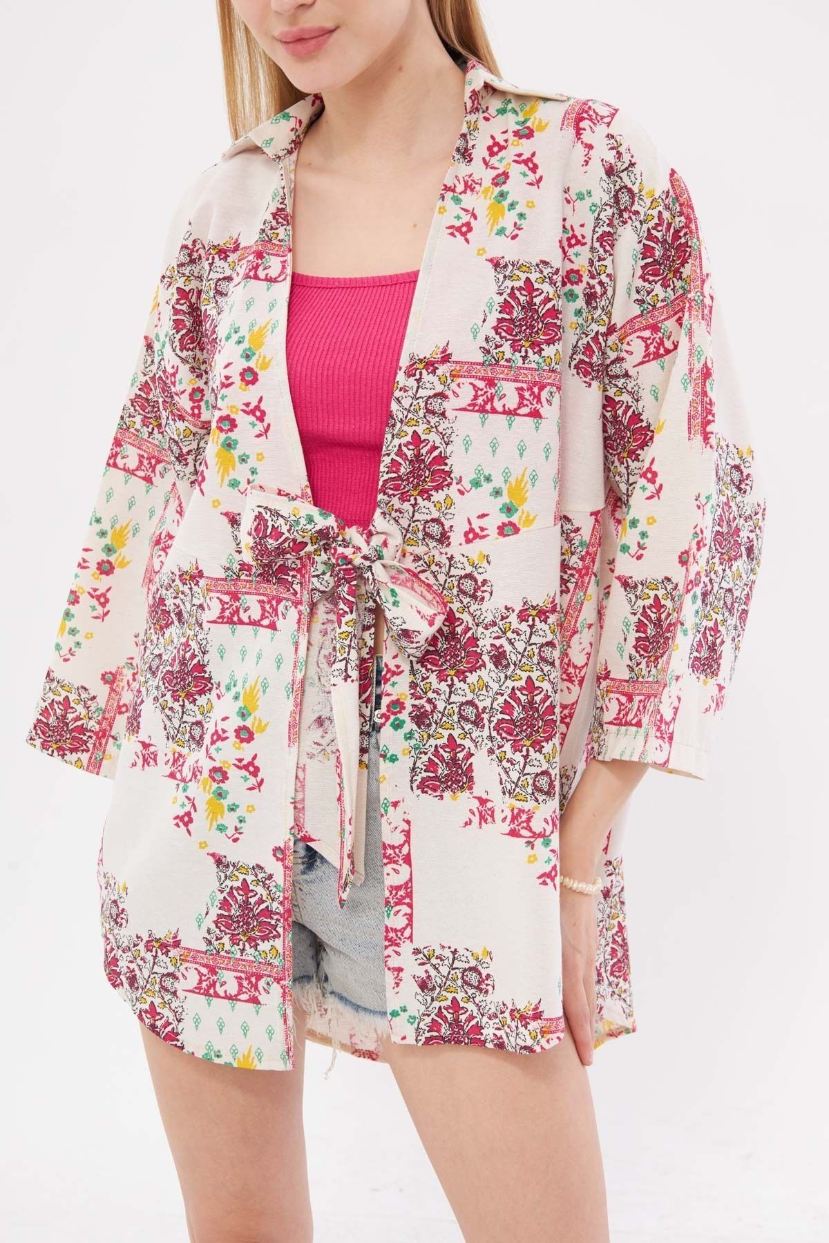 Kadın Açık Fuşya Desenli Keten Görünümlü Önden Bağlamalı Kimono Gömlek ARM-24Y001079