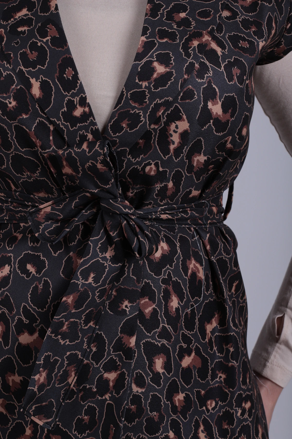 Kadın Antrasit Erkek Yaka Beli Kuşaklı Keten Görünümlü Yelek ARM-25Y001079