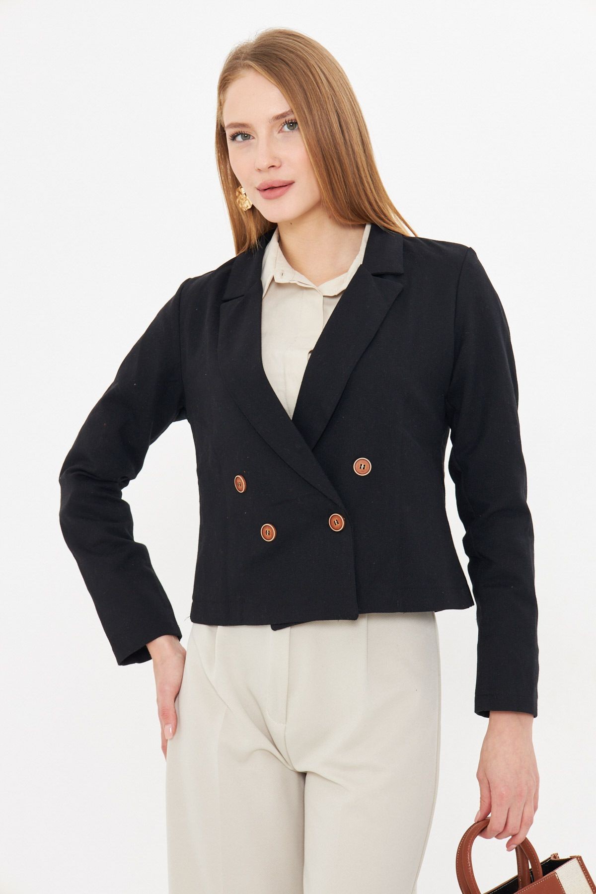 Kadın Siyah Kruvaze Yaka Gabardin Crop Ceket ARM-24Y001010