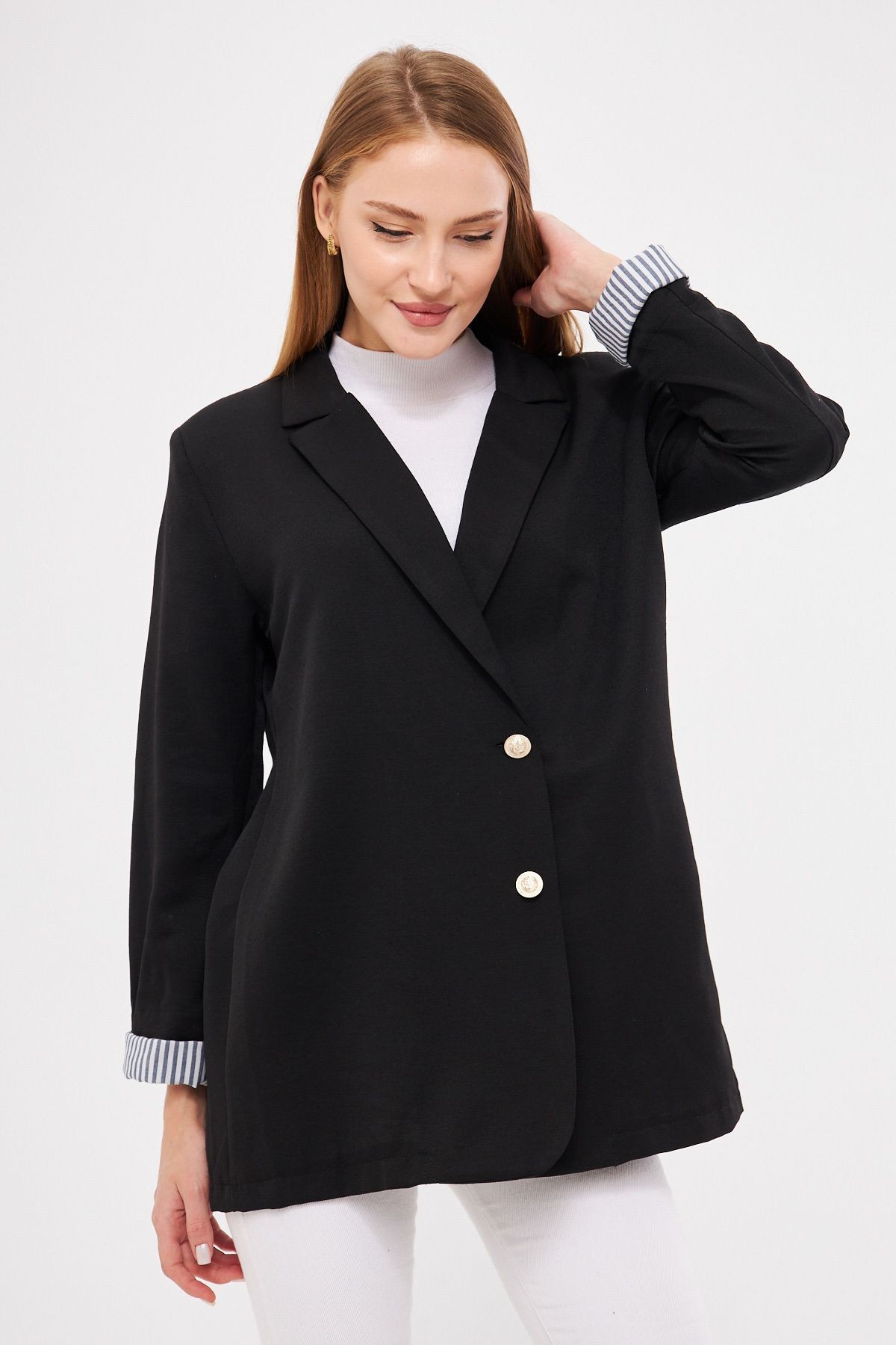 Kadın Siyah Kruvaze Yaka Kolu Katlama Detaylı Oversize Vatkalı Blazer Ceket ARM-25K001015